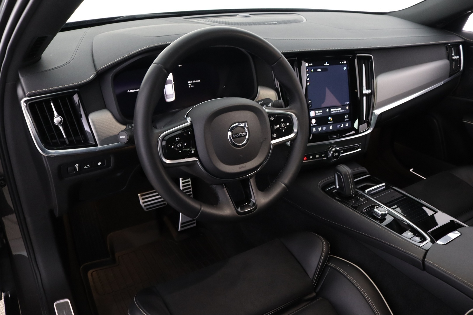 VOLVO S90 15