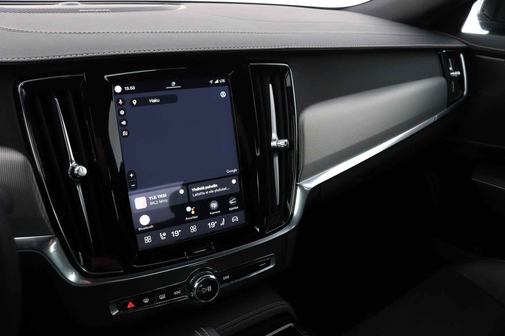 VOLVO S90 26