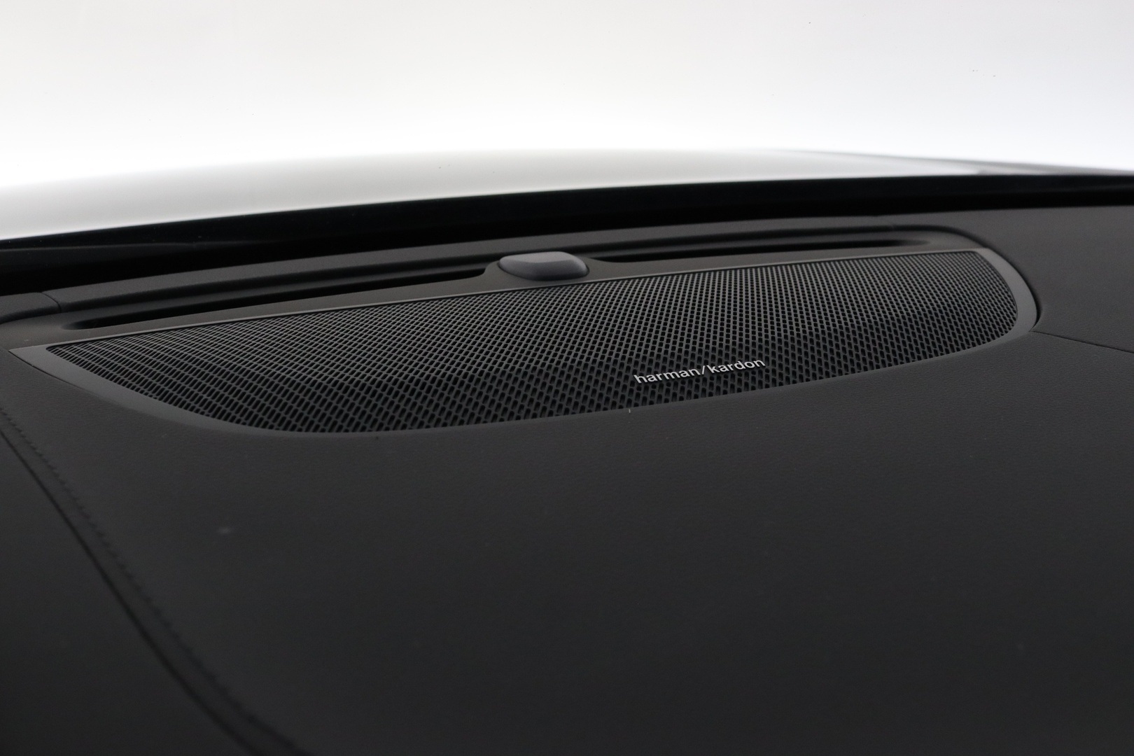 VOLVO S90 27
