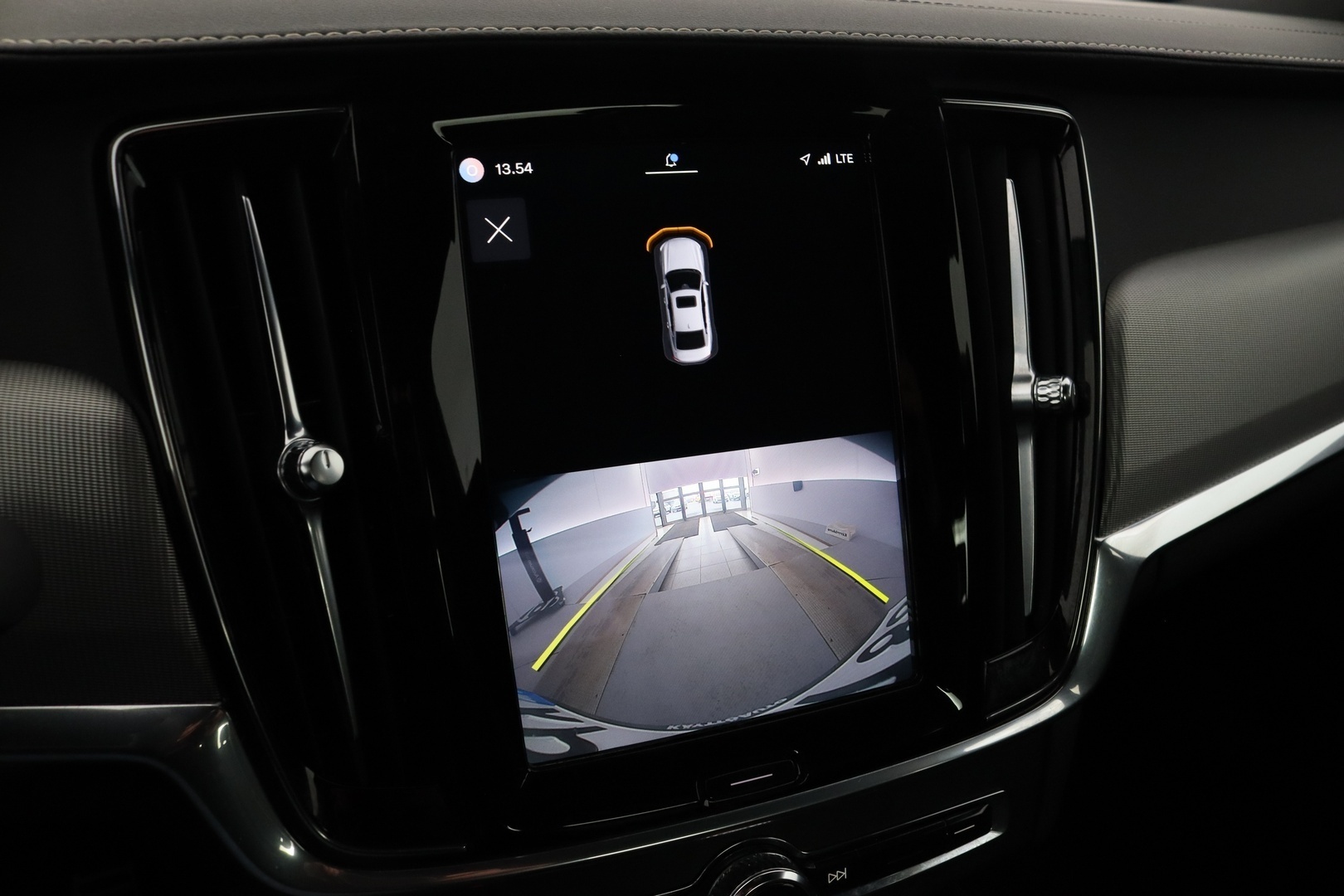 VOLVO S90 28