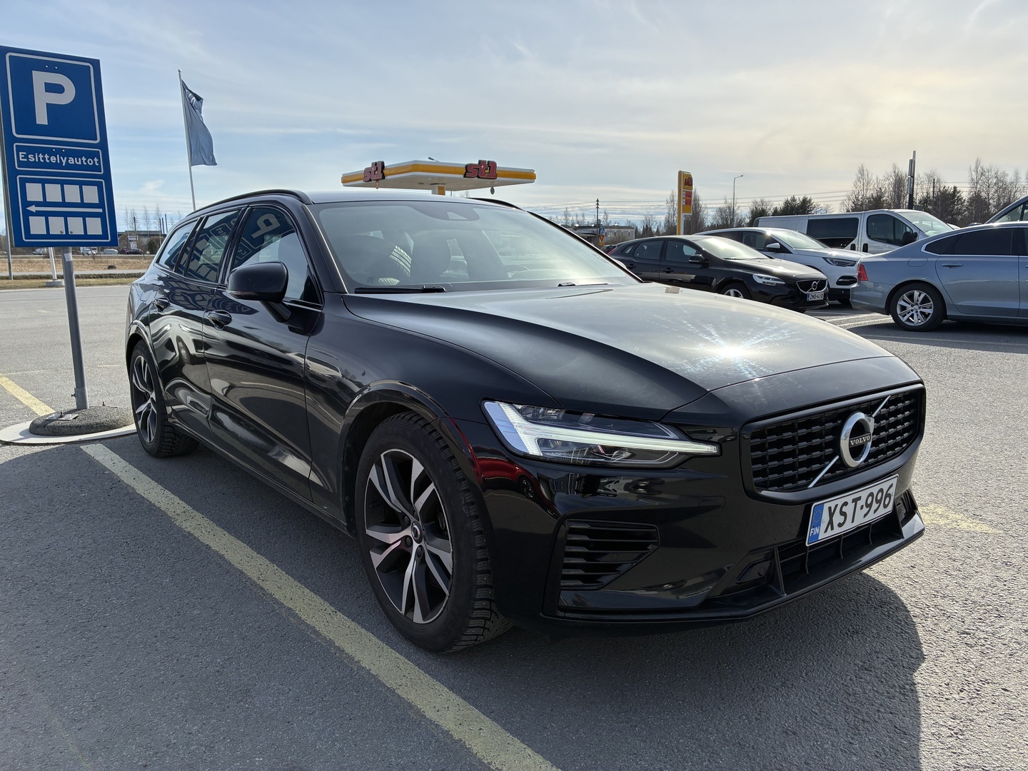 VOLVO V60 2021