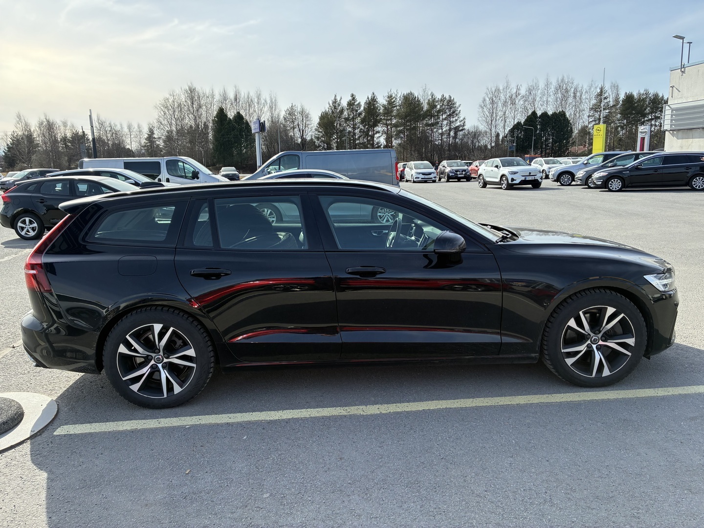 VOLVO V60 2021