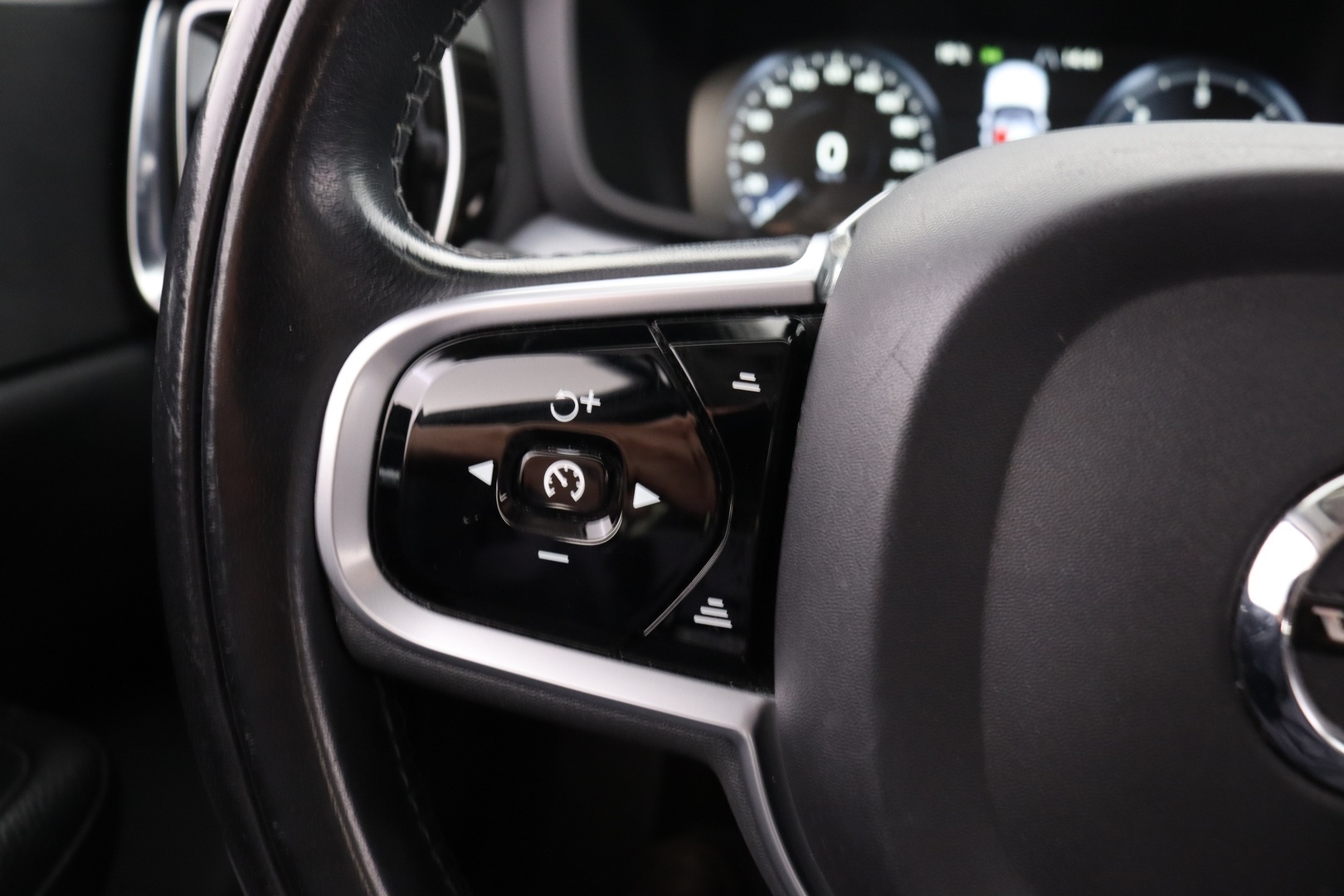 VOLVO V60 Cross Country 2019