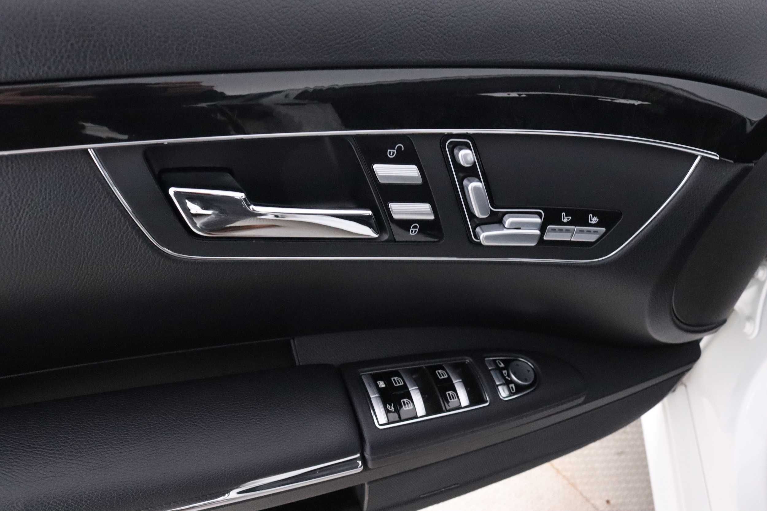 MERCEDES-BENZ S 2009