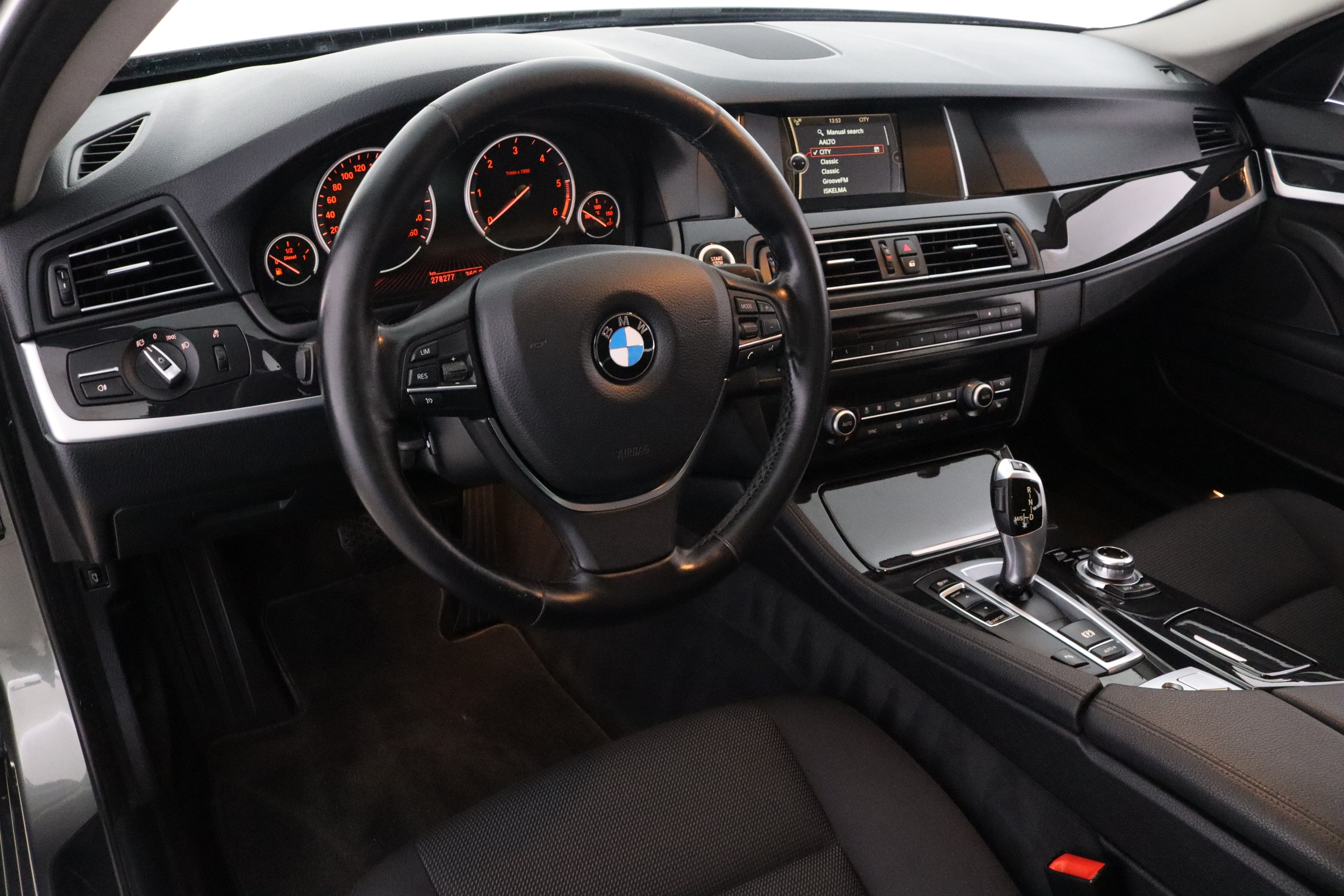 BMW 518 2014