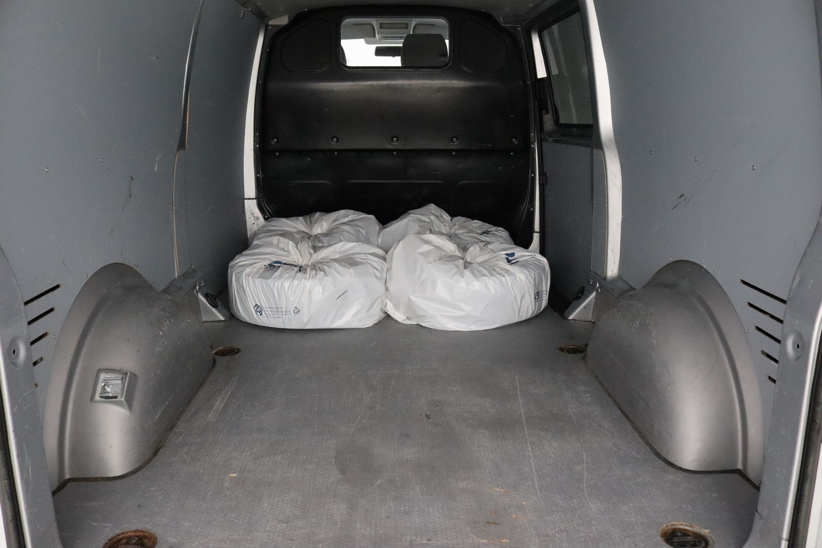 VOLKSWAGEN Transporter 21