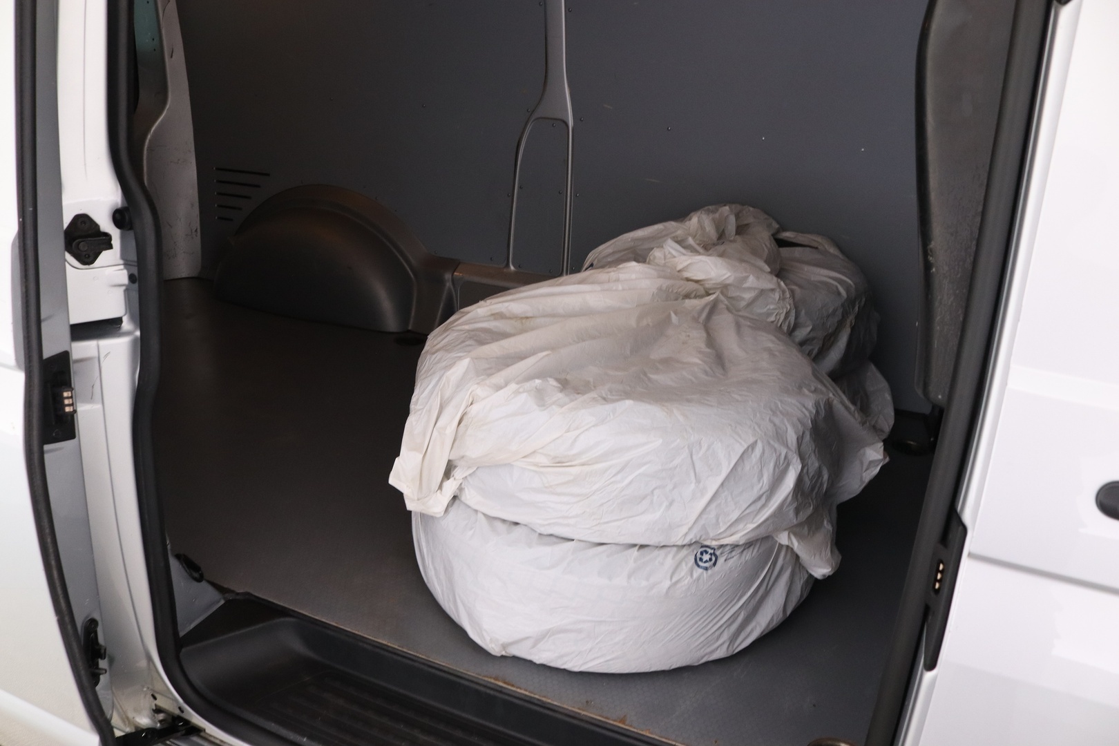 VOLKSWAGEN Transporter 34