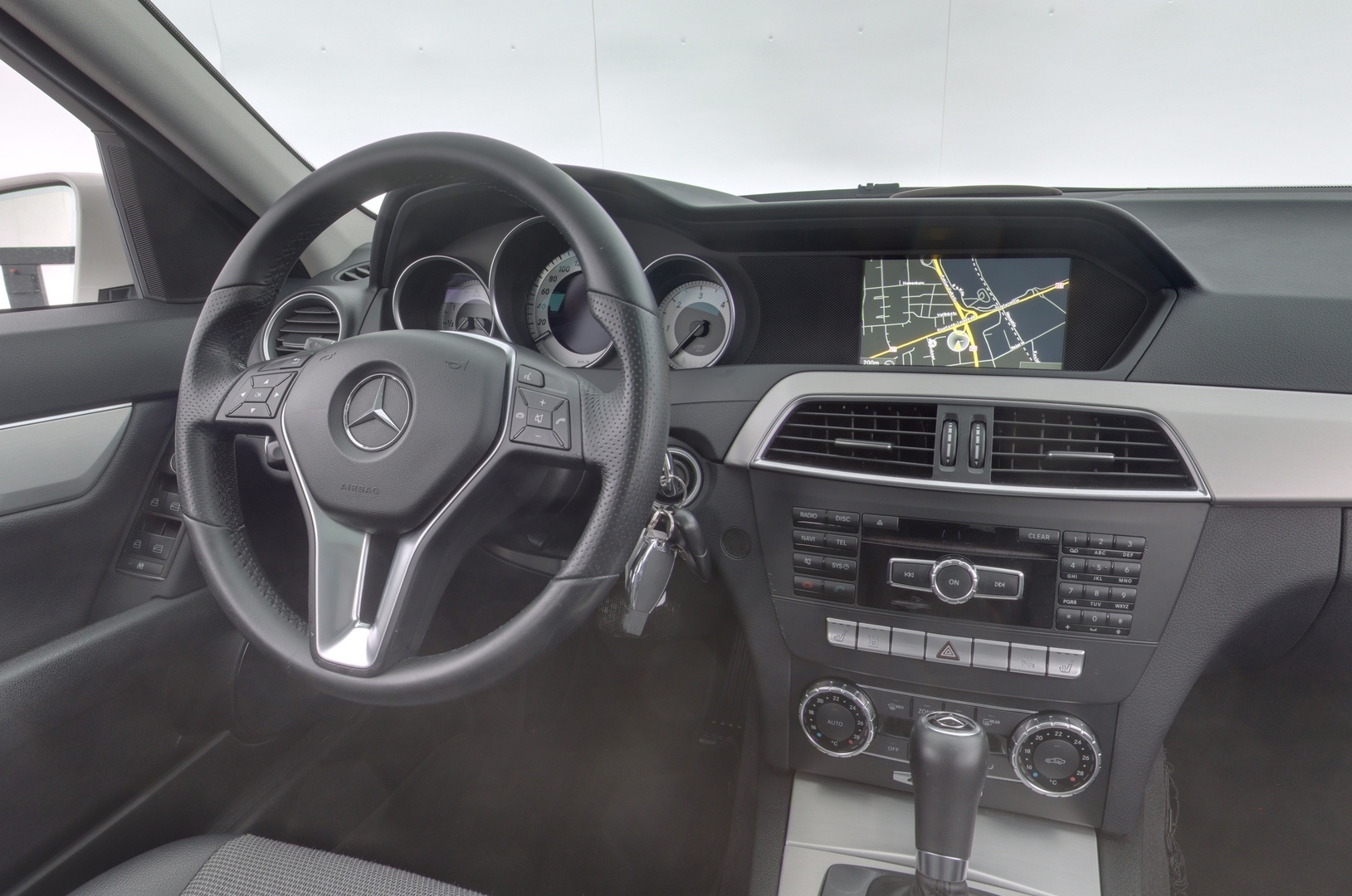 MERCEDES-BENZ C 10