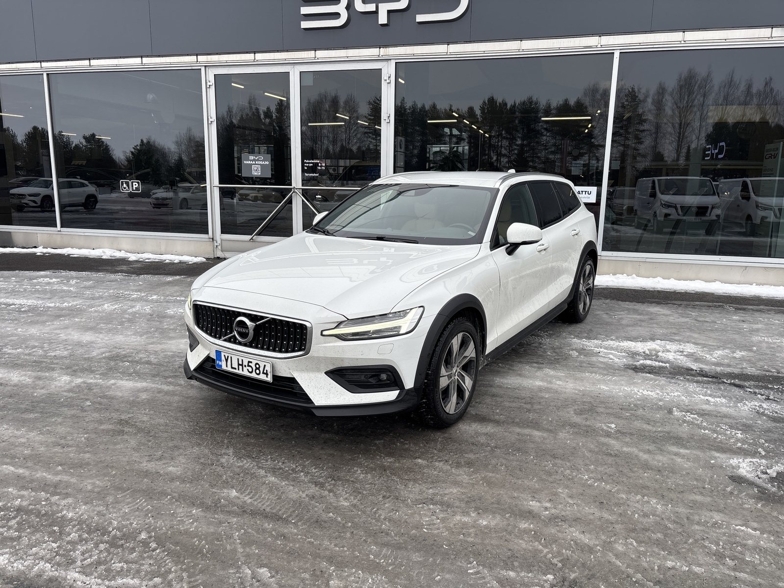 VOLVO V60 Cross Country 2019