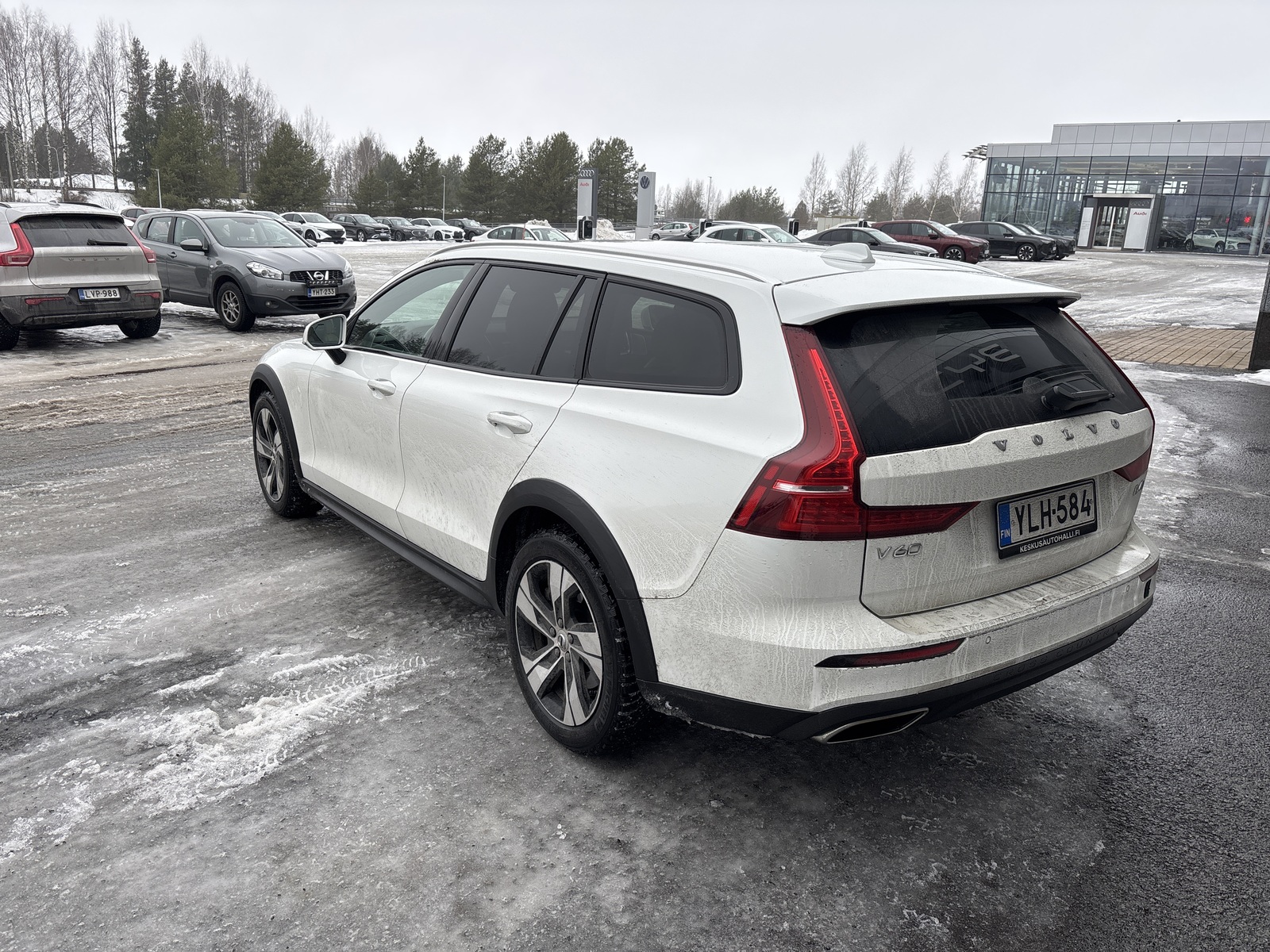VOLVO V60 Cross Country 2019