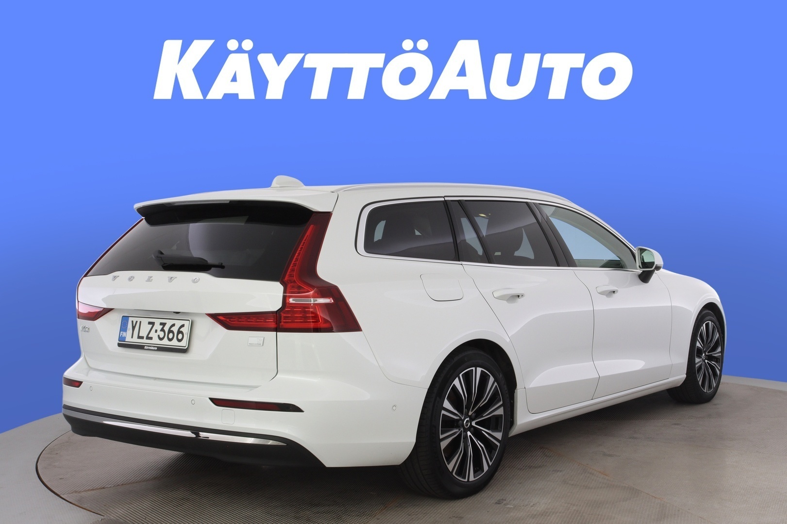 VOLVO V60 5