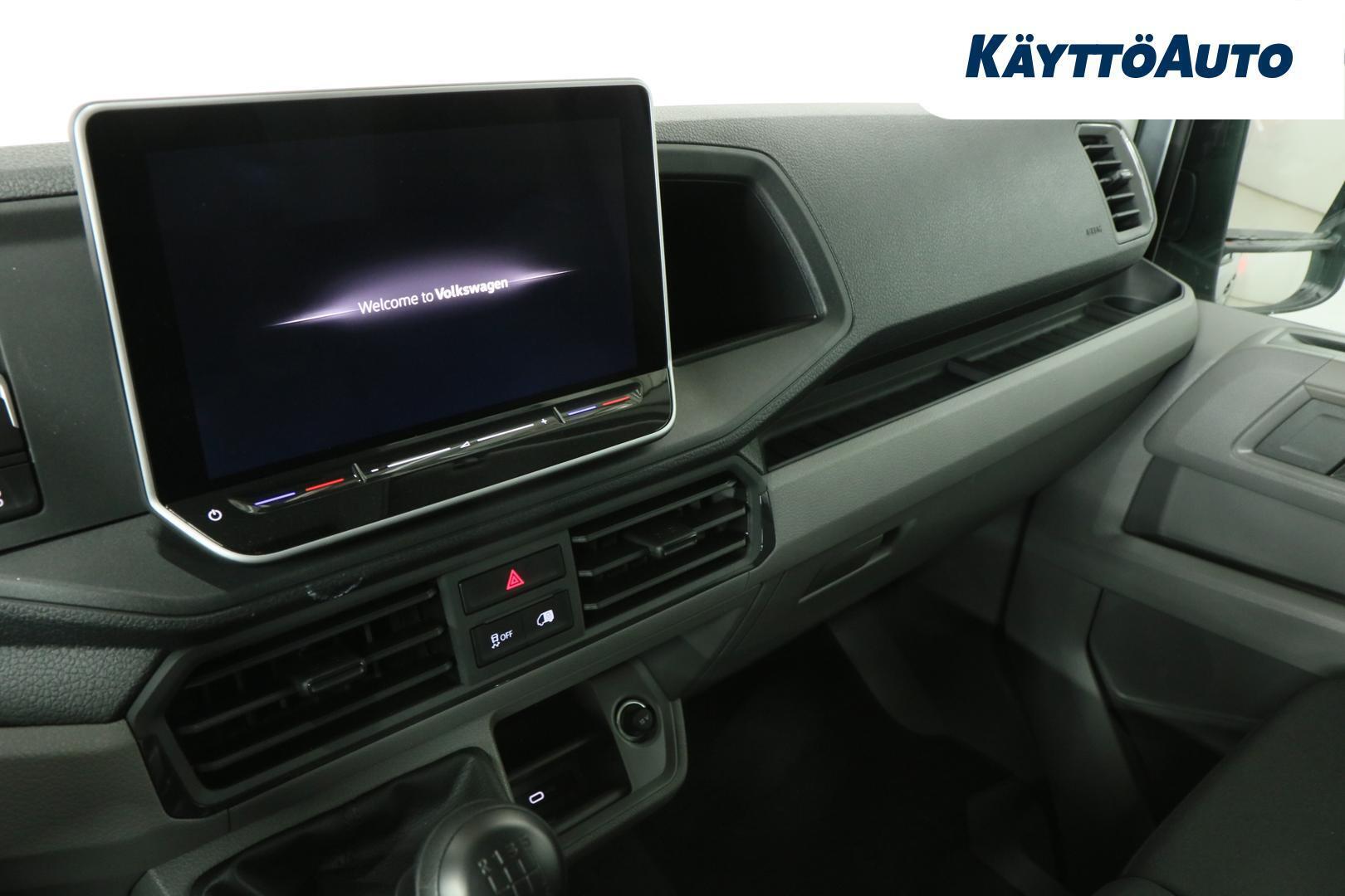 VOLKSWAGEN Crafter 12