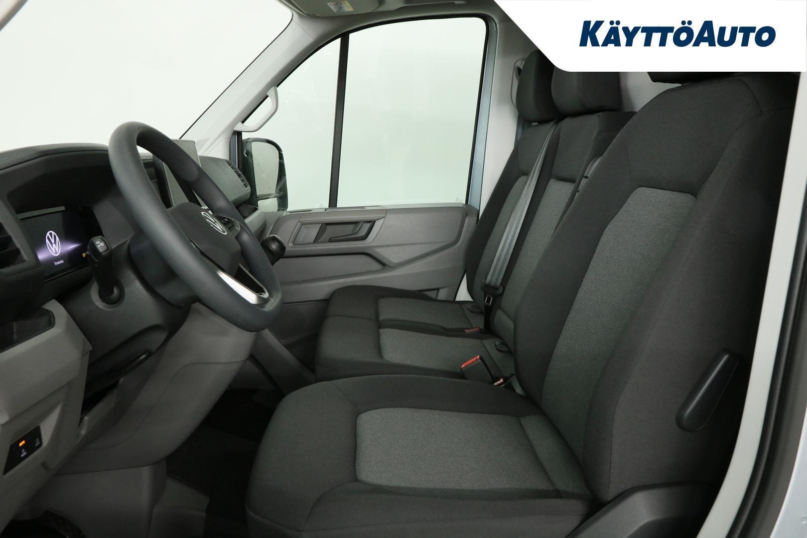VOLKSWAGEN Crafter 8