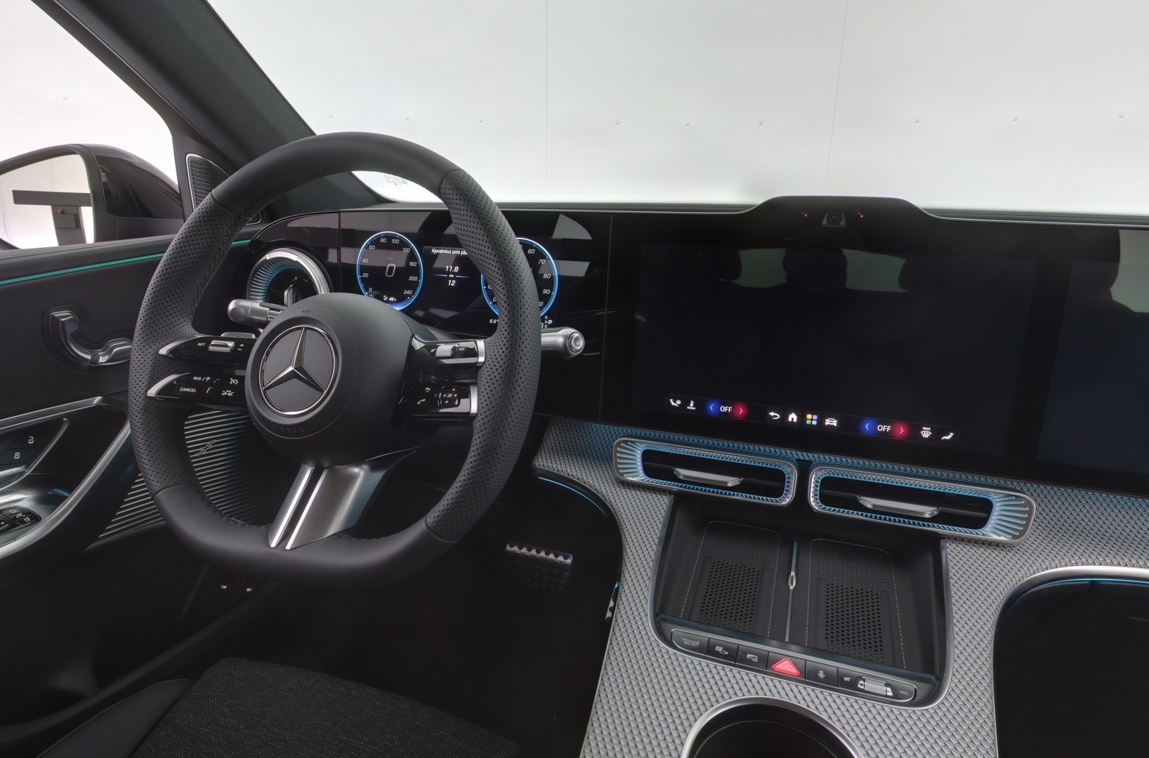 MERCEDES-BENZ GLC 2026