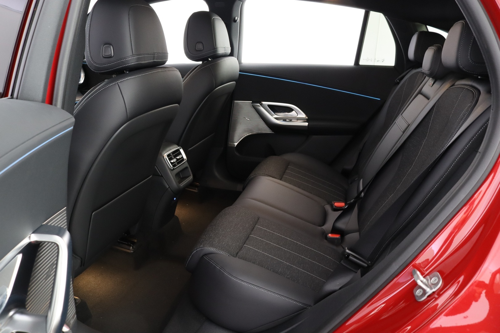 MERCEDES-BENZ GLC 2026