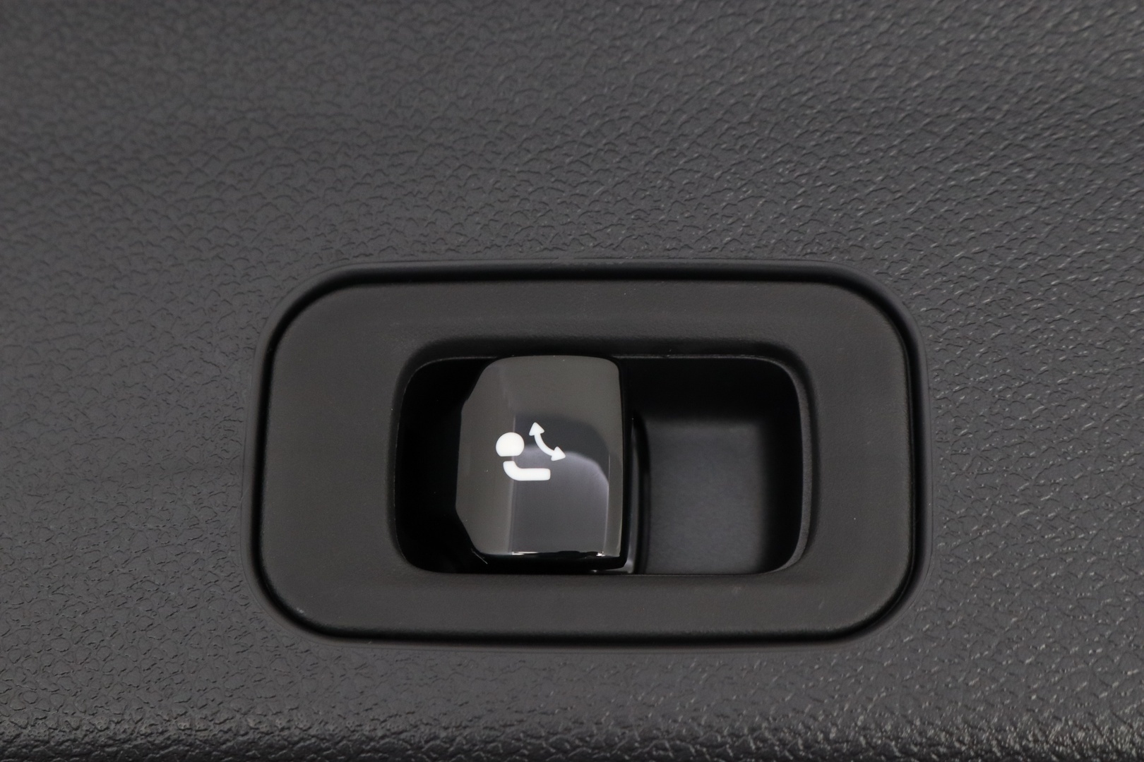 MERCEDES-BENZ GLC 2026