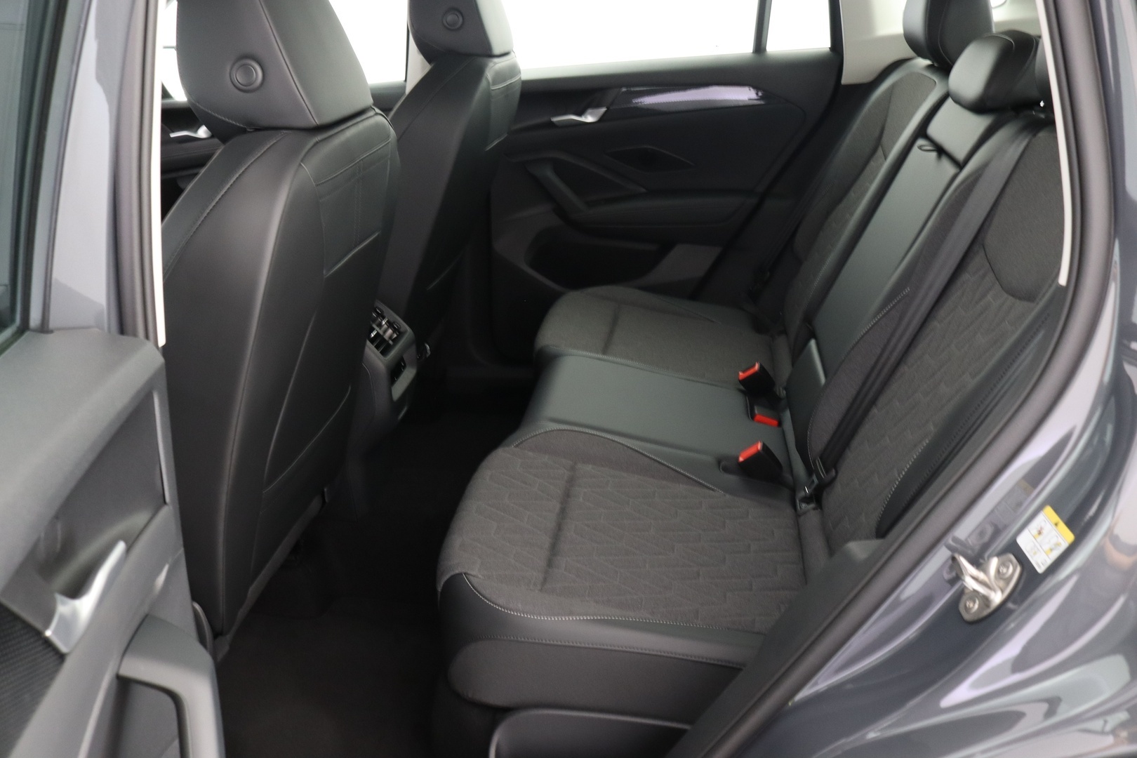VOLKSWAGEN Tiguan 35