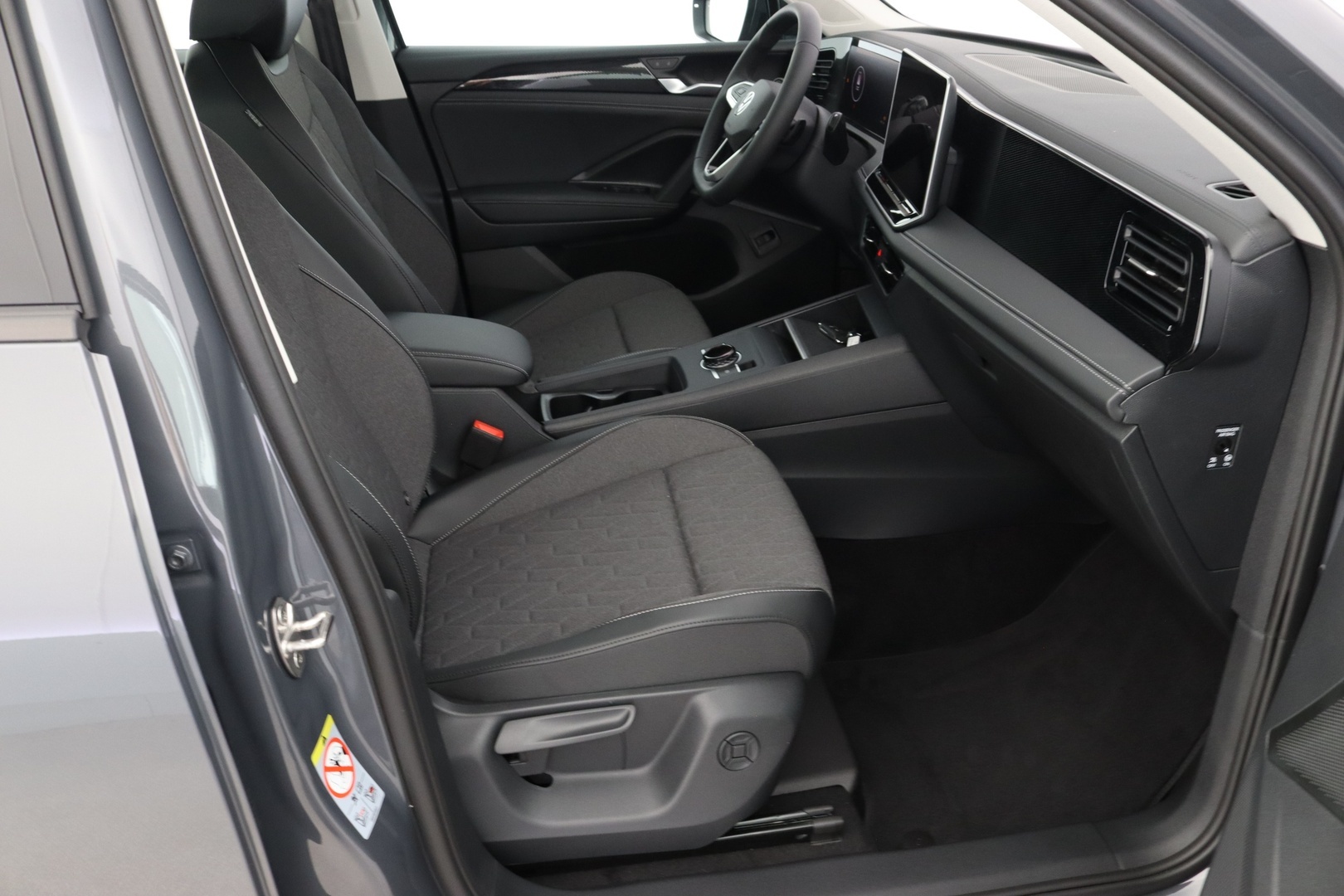 VOLKSWAGEN Tiguan 41