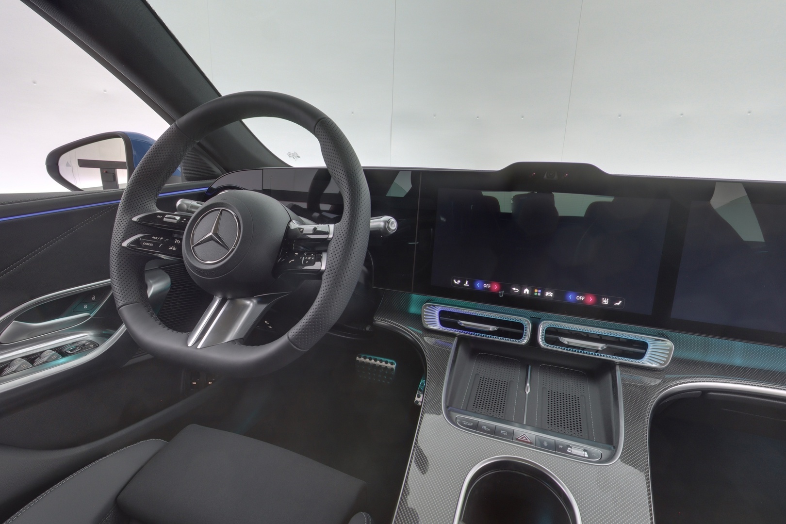 MERCEDES-BENZ C 2026