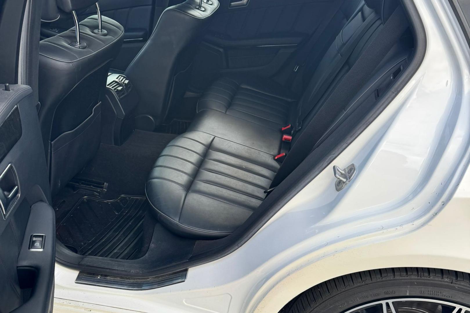 MERCEDES-BENZ E 2013