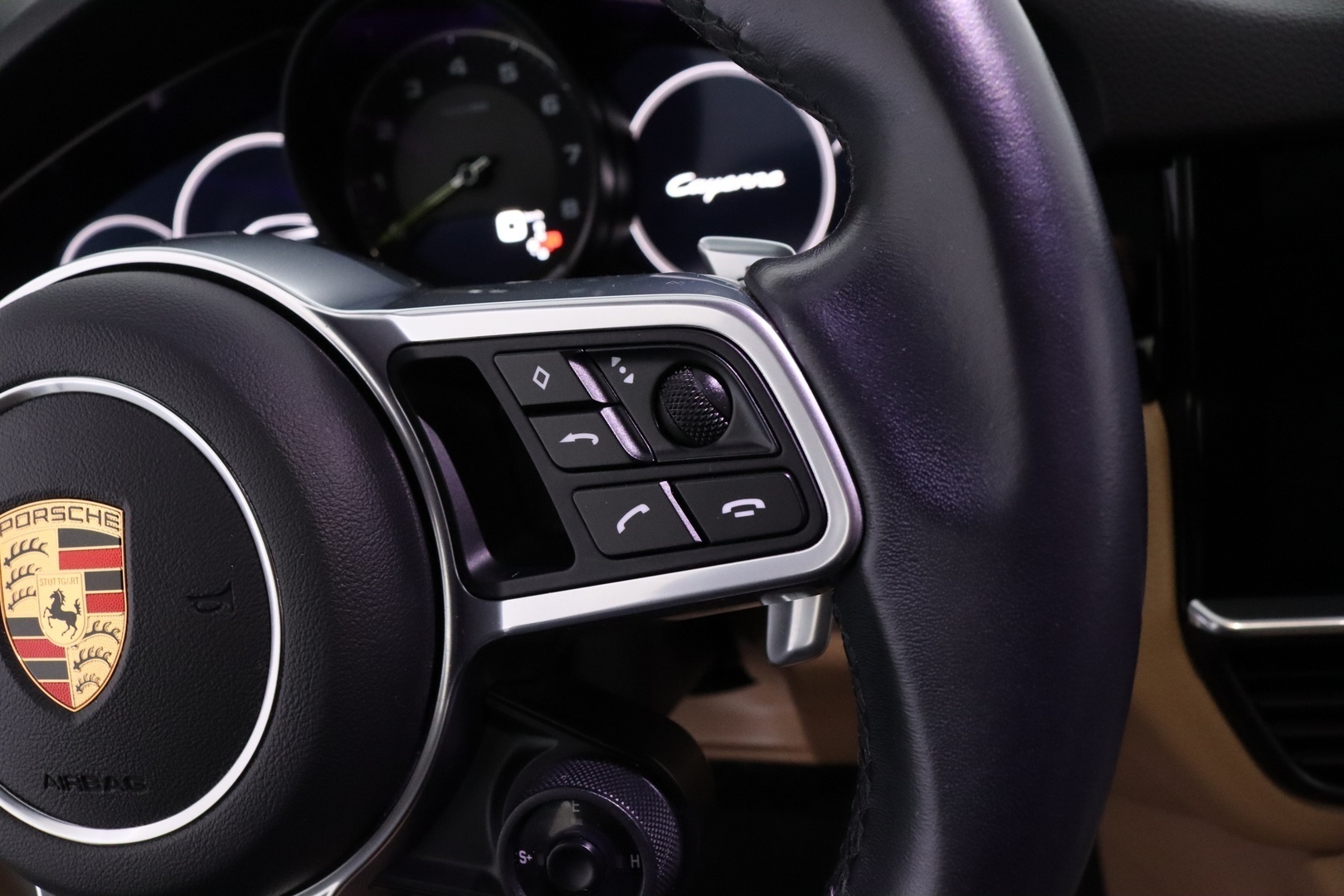 PORSCHE Cayenne 22
