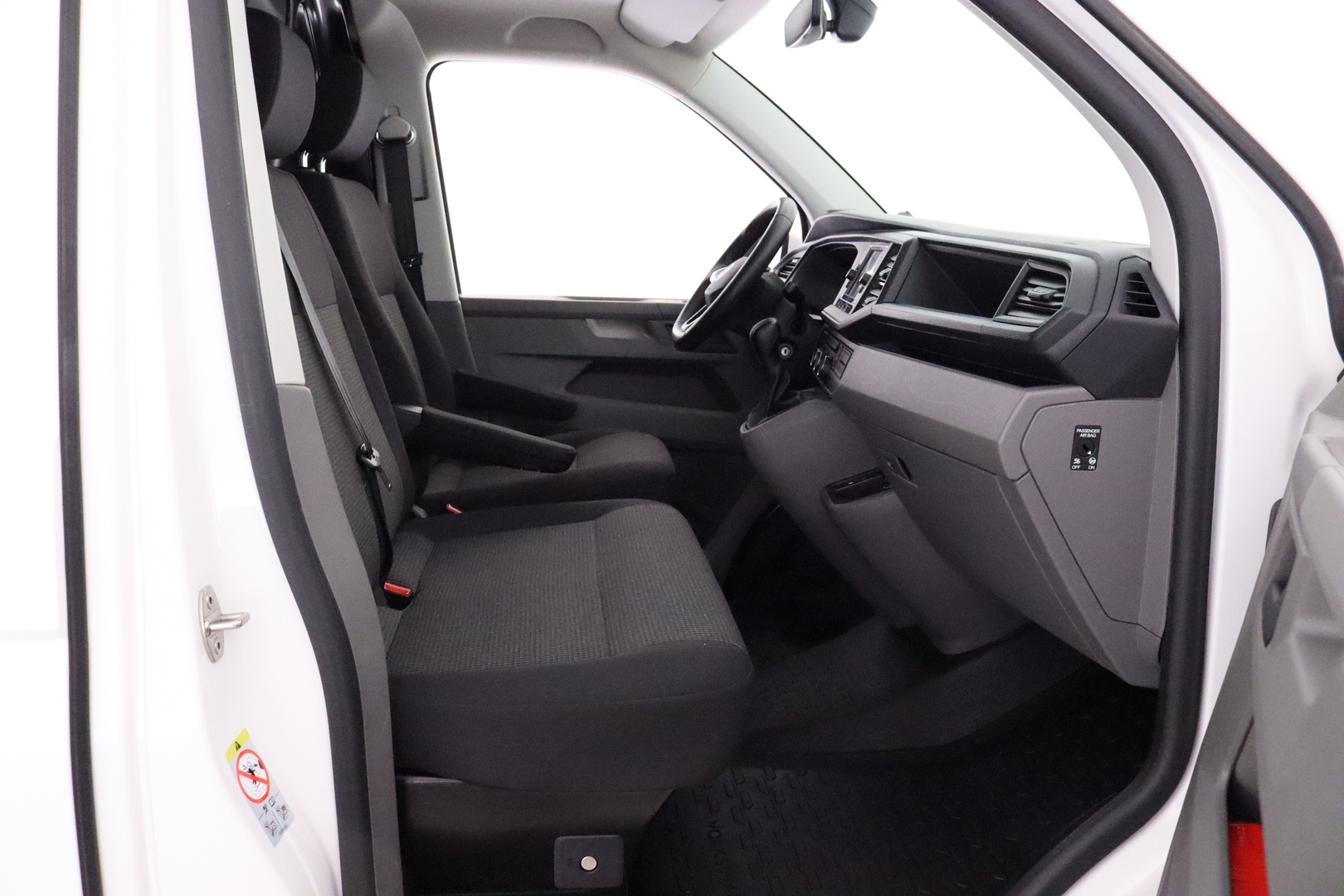 VOLKSWAGEN Transporter 13