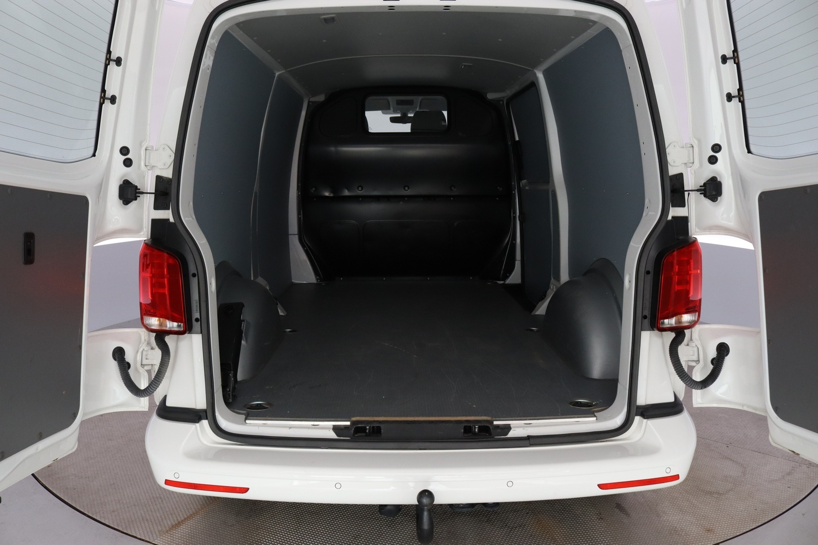 VOLKSWAGEN Transporter 56