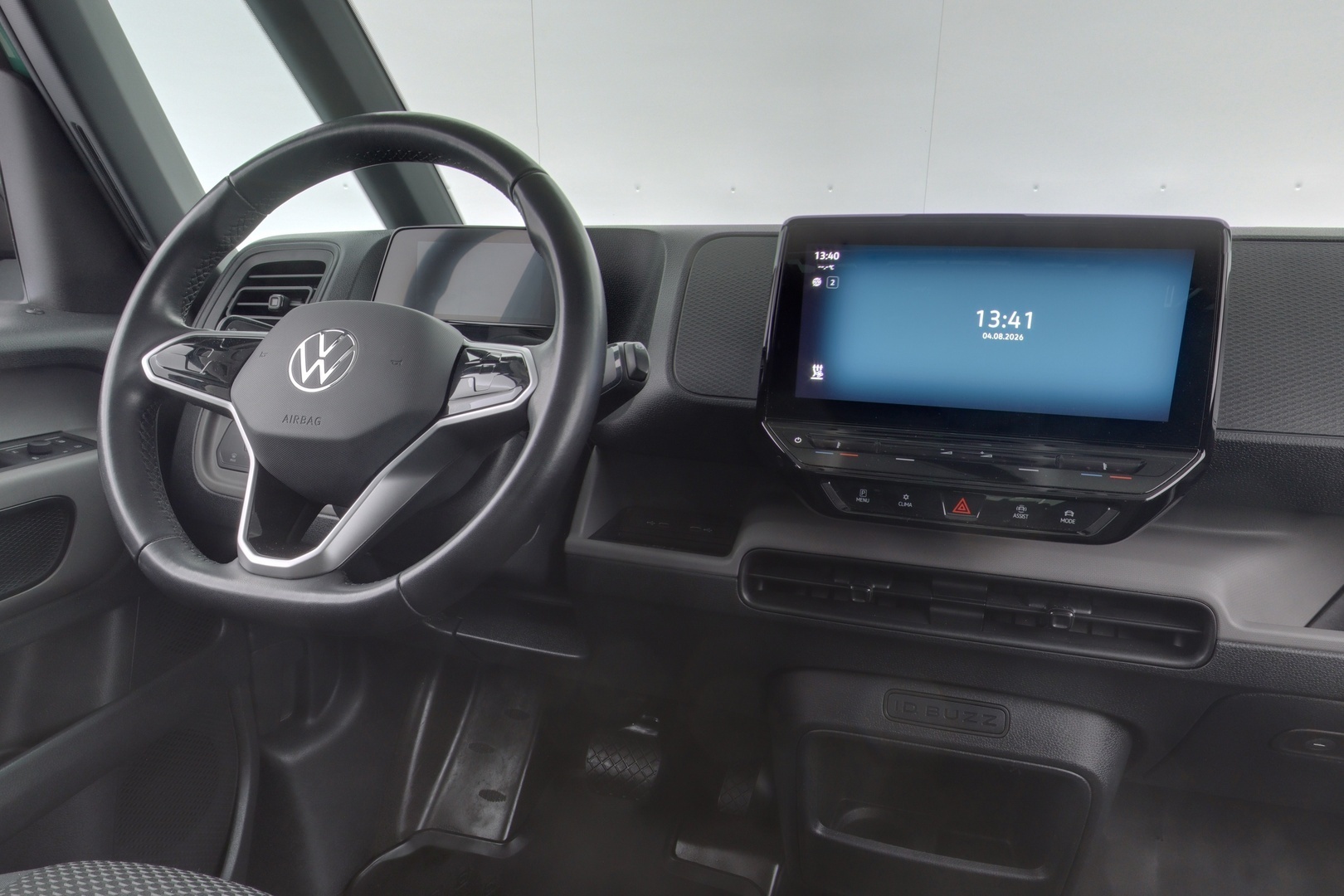 VOLKSWAGEN ID. BUZZ CARGO 12