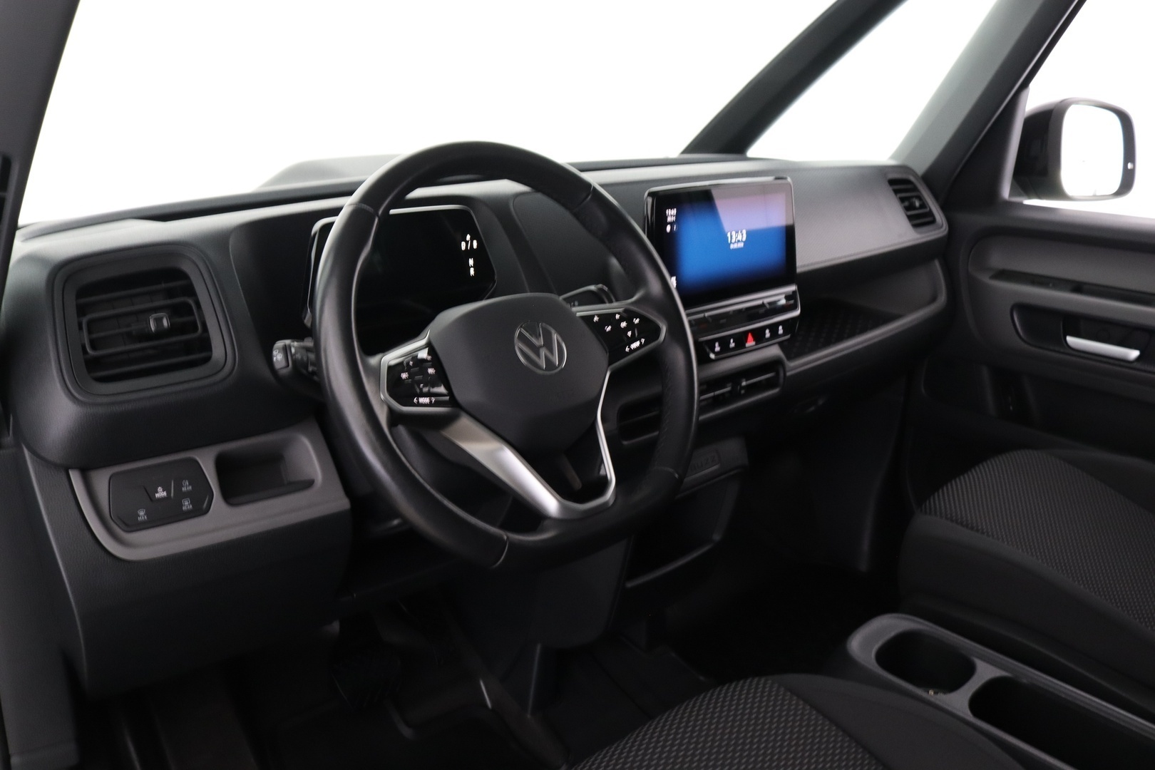 VOLKSWAGEN ID. BUZZ CARGO 15