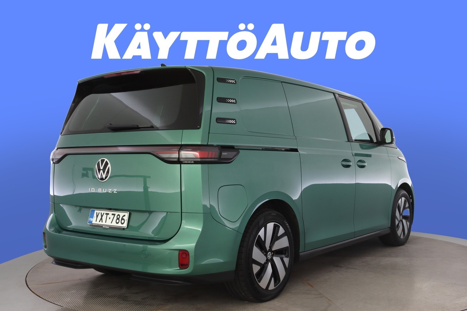 VOLKSWAGEN ID. BUZZ CARGO 7