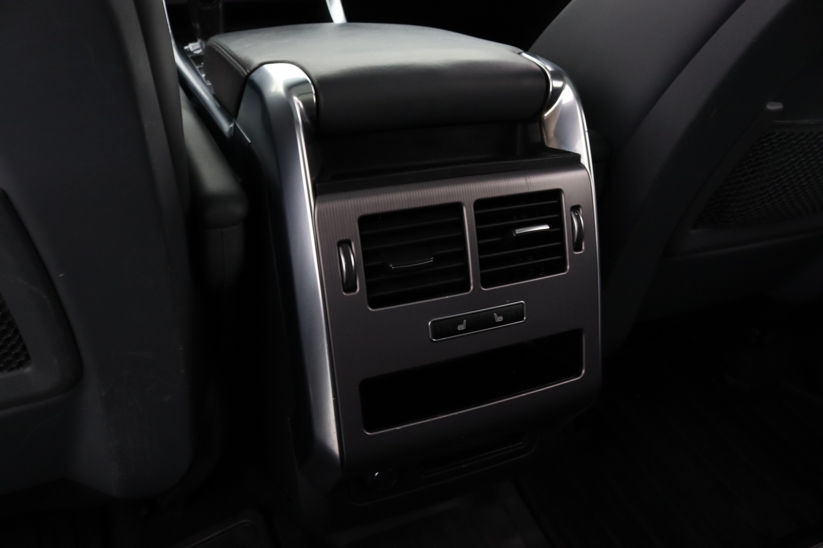 LAND ROVER Range Rover Sport 17