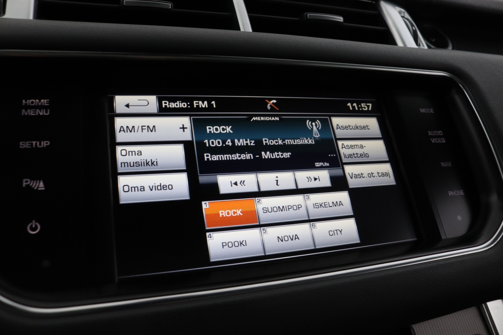 LAND ROVER Range Rover Sport 37