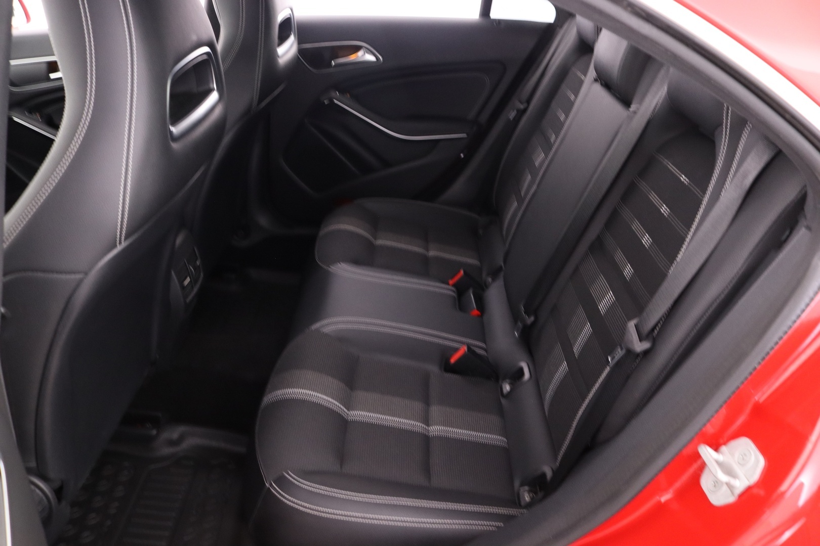 MERCEDES-BENZ CLA 14