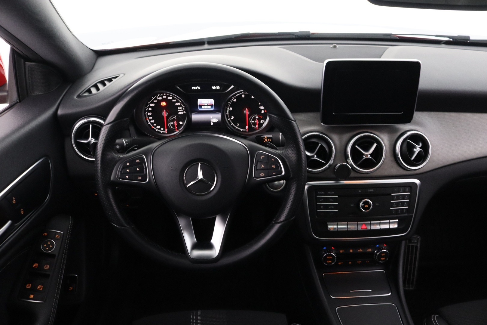MERCEDES-BENZ CLA 15