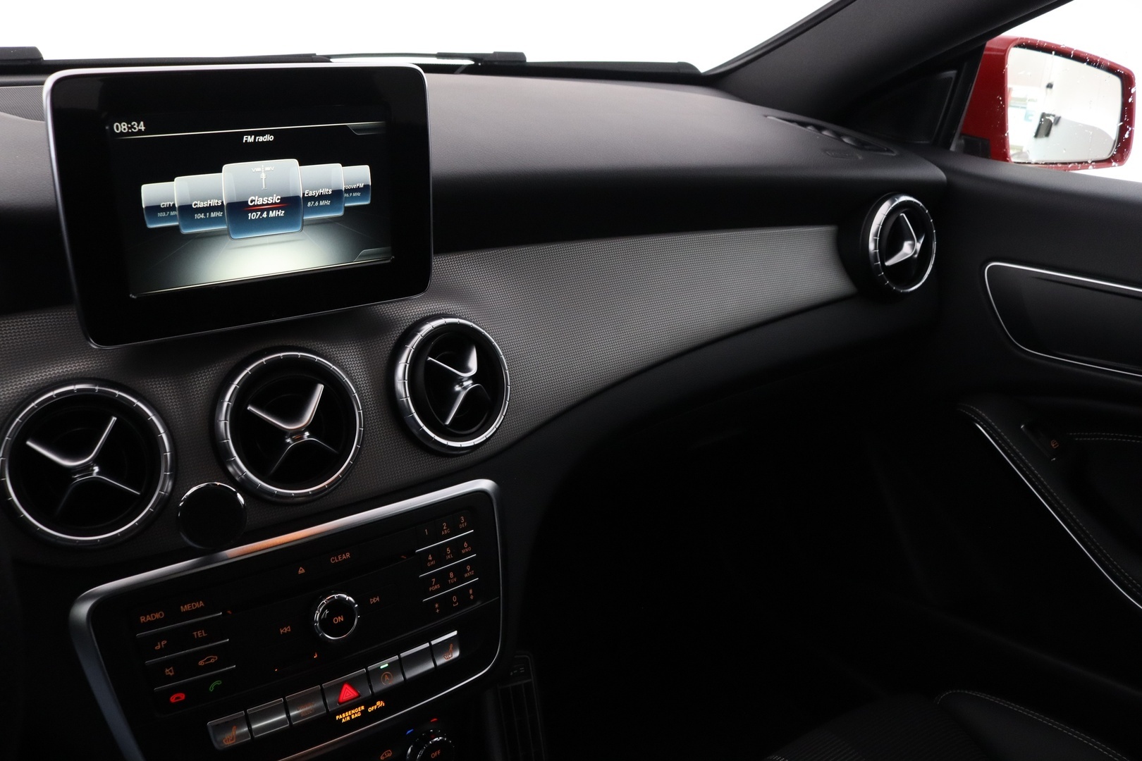 MERCEDES-BENZ CLA 21