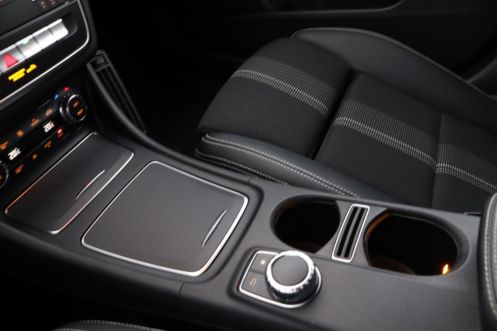 MERCEDES-BENZ CLA 28