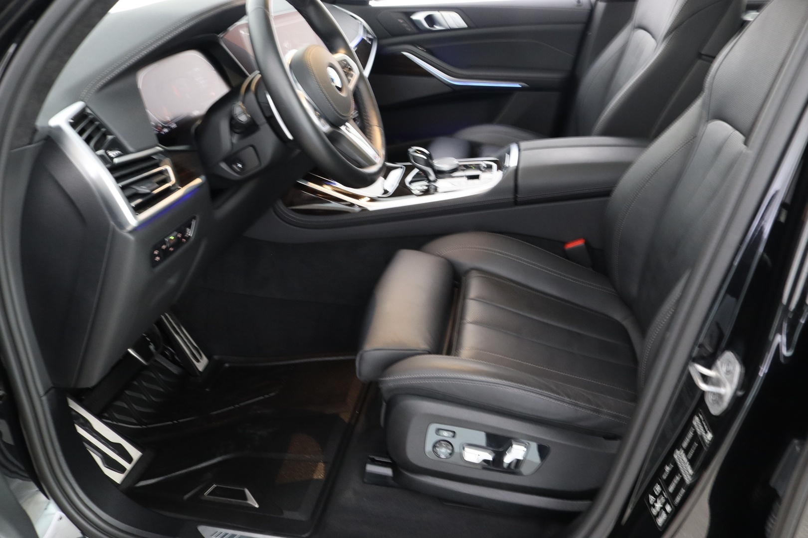 BMW X7 13
