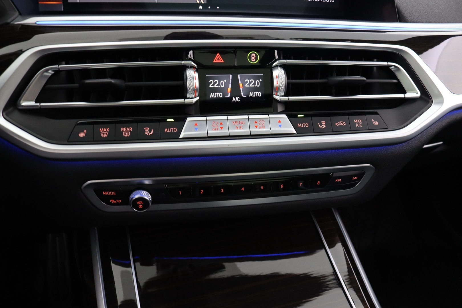 BMW X7 23