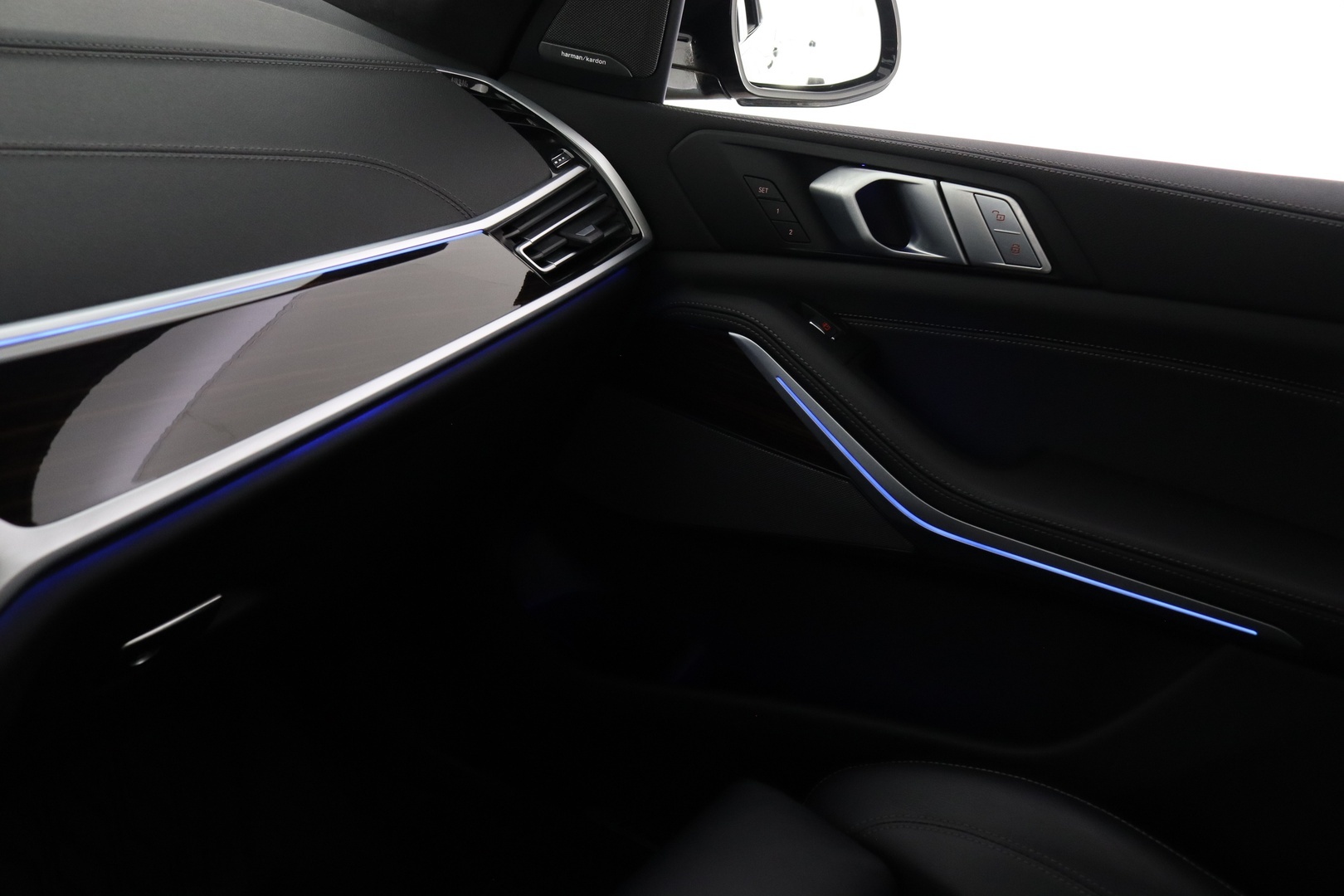 BMW X7 25