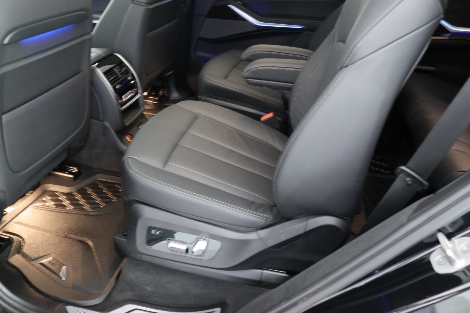 BMW X7 30