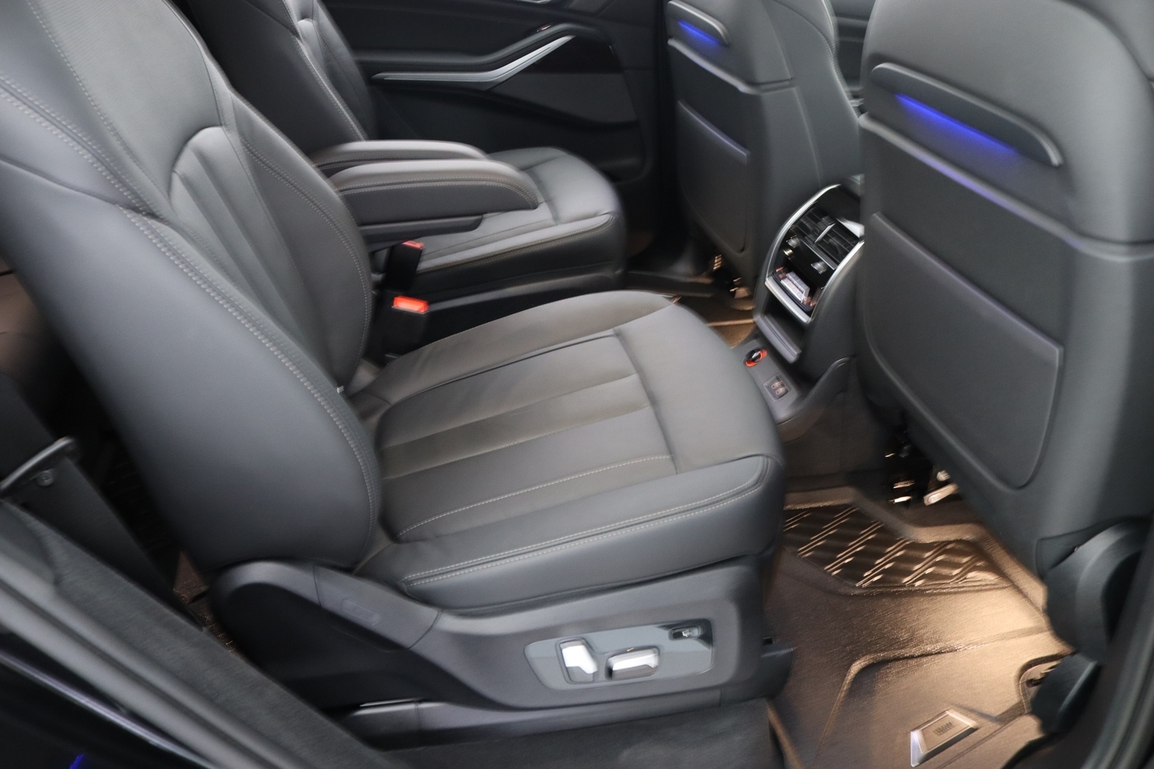 BMW X7 34
