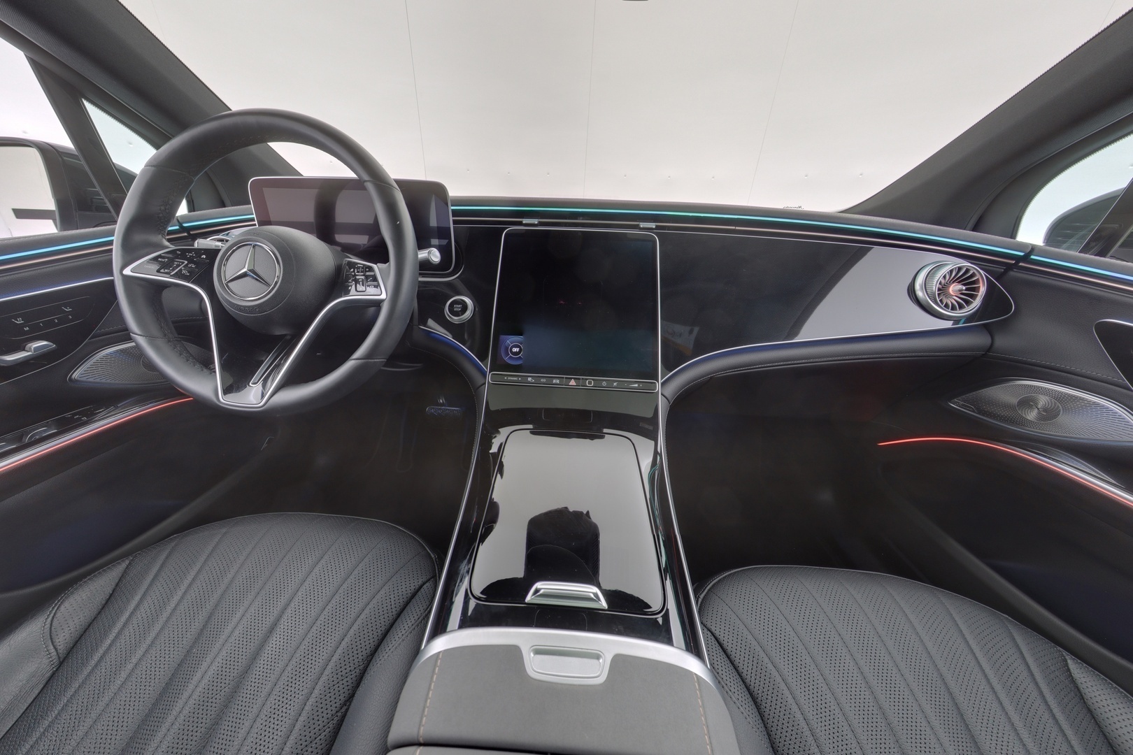 MERCEDES-BENZ EQS SUV 11
