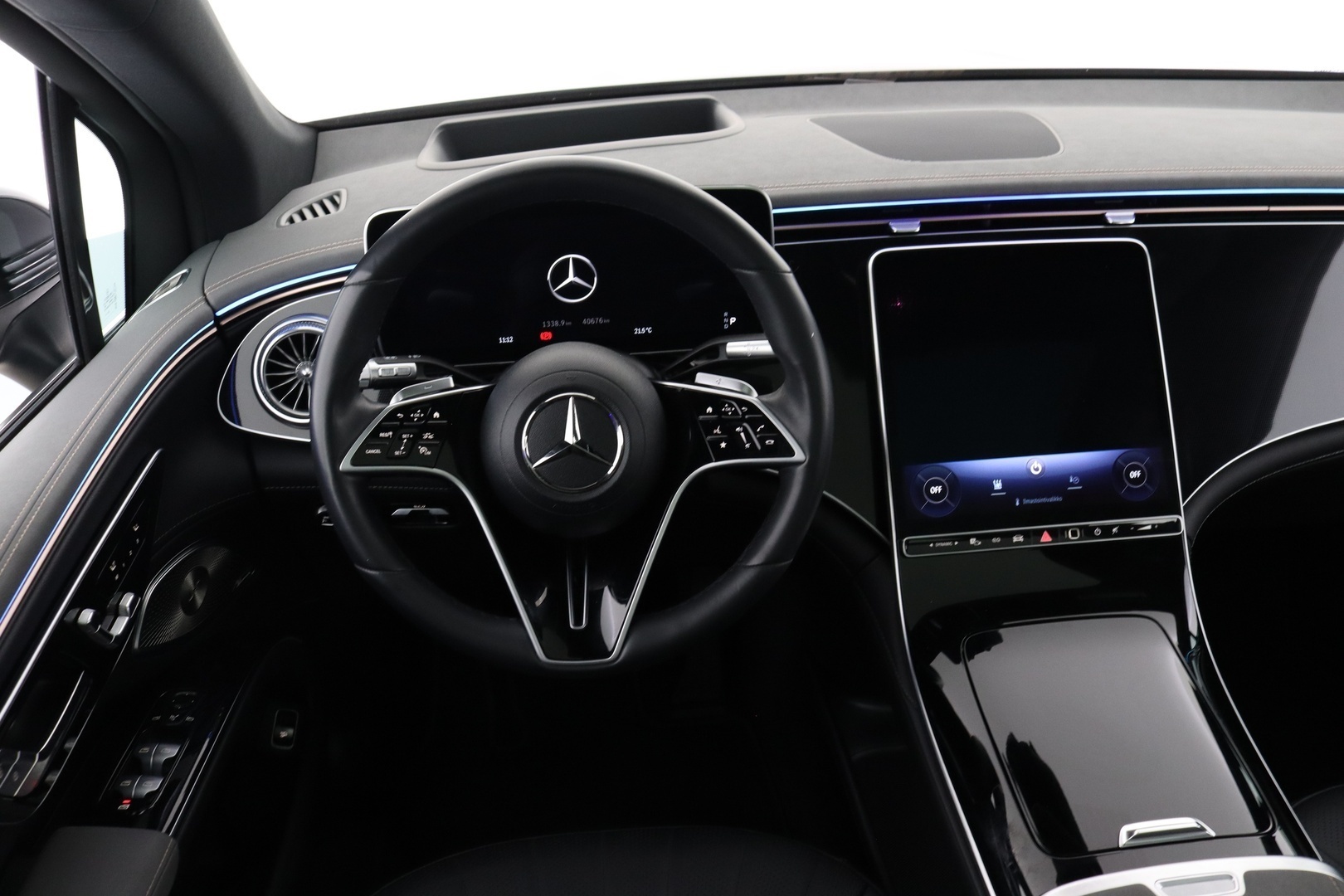 MERCEDES-BENZ EQS SUV 18