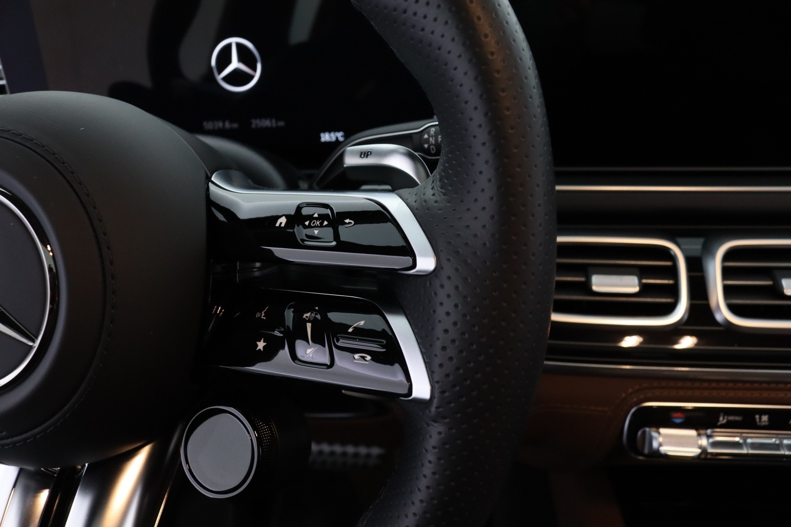 MERCEDES-BENZ GLE 25