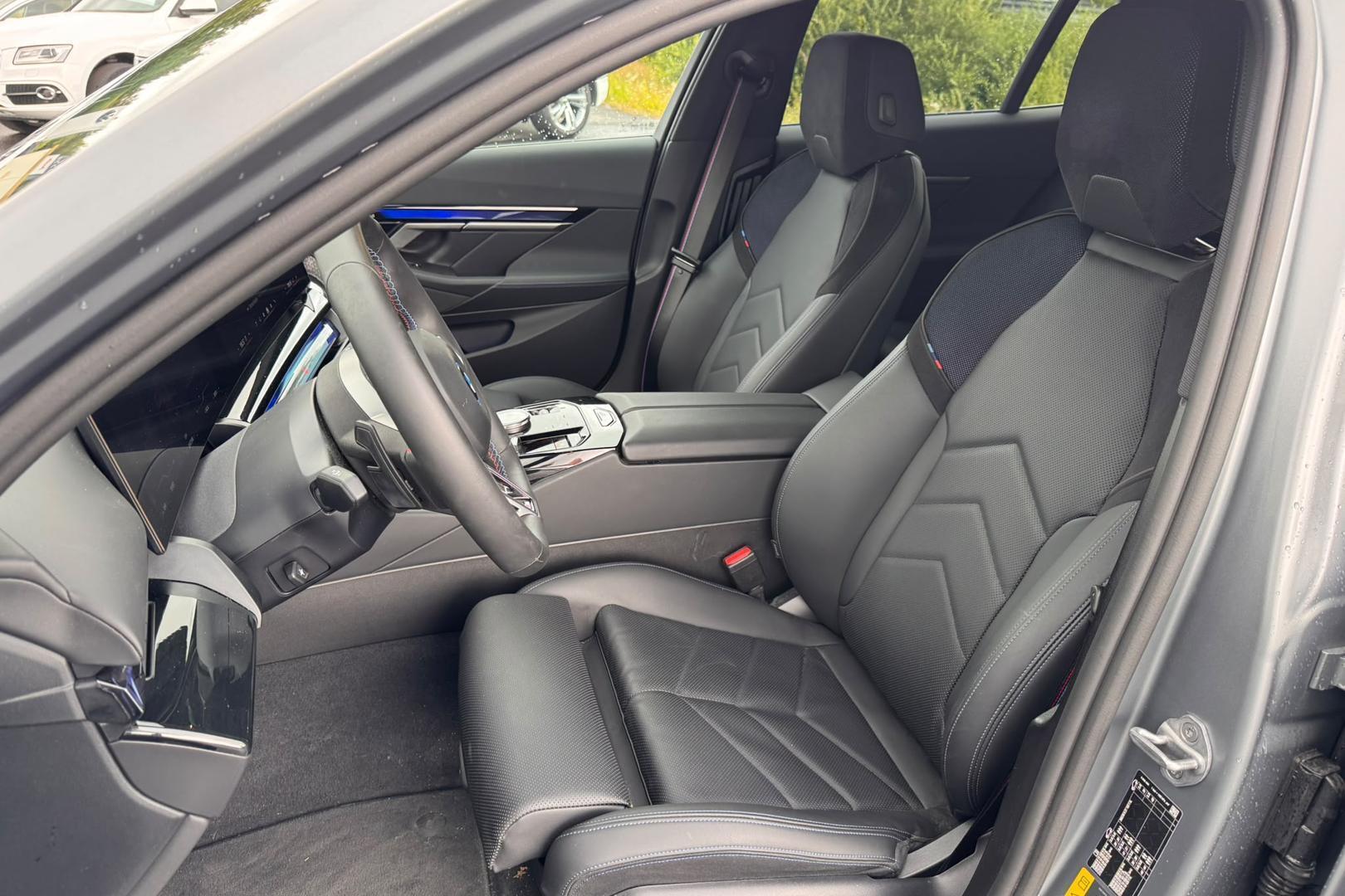 BMW i5 2024