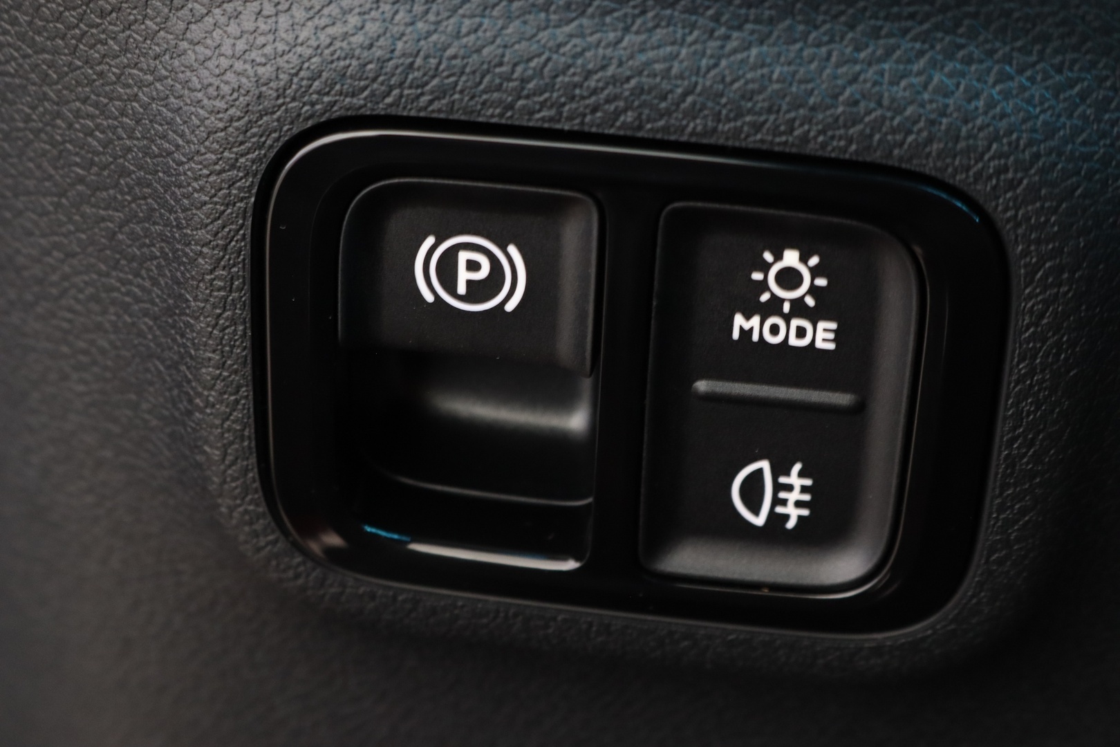 MERCEDES-BENZ CLA 2026