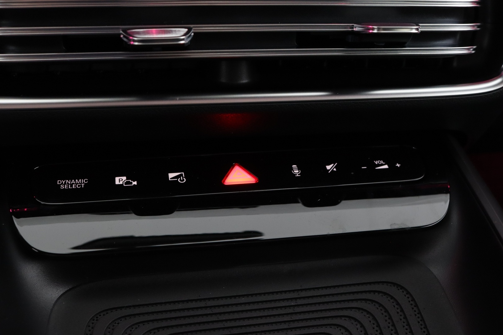 MERCEDES-BENZ GLB 2026