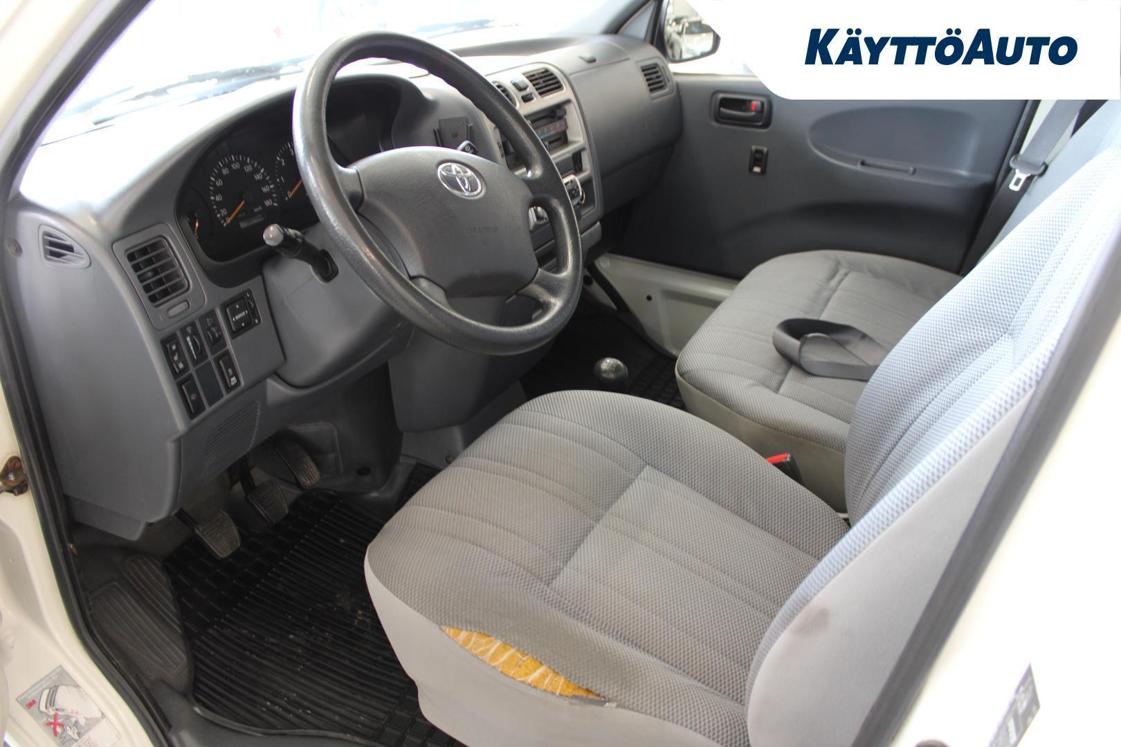 TOYOTA Hiace 2007