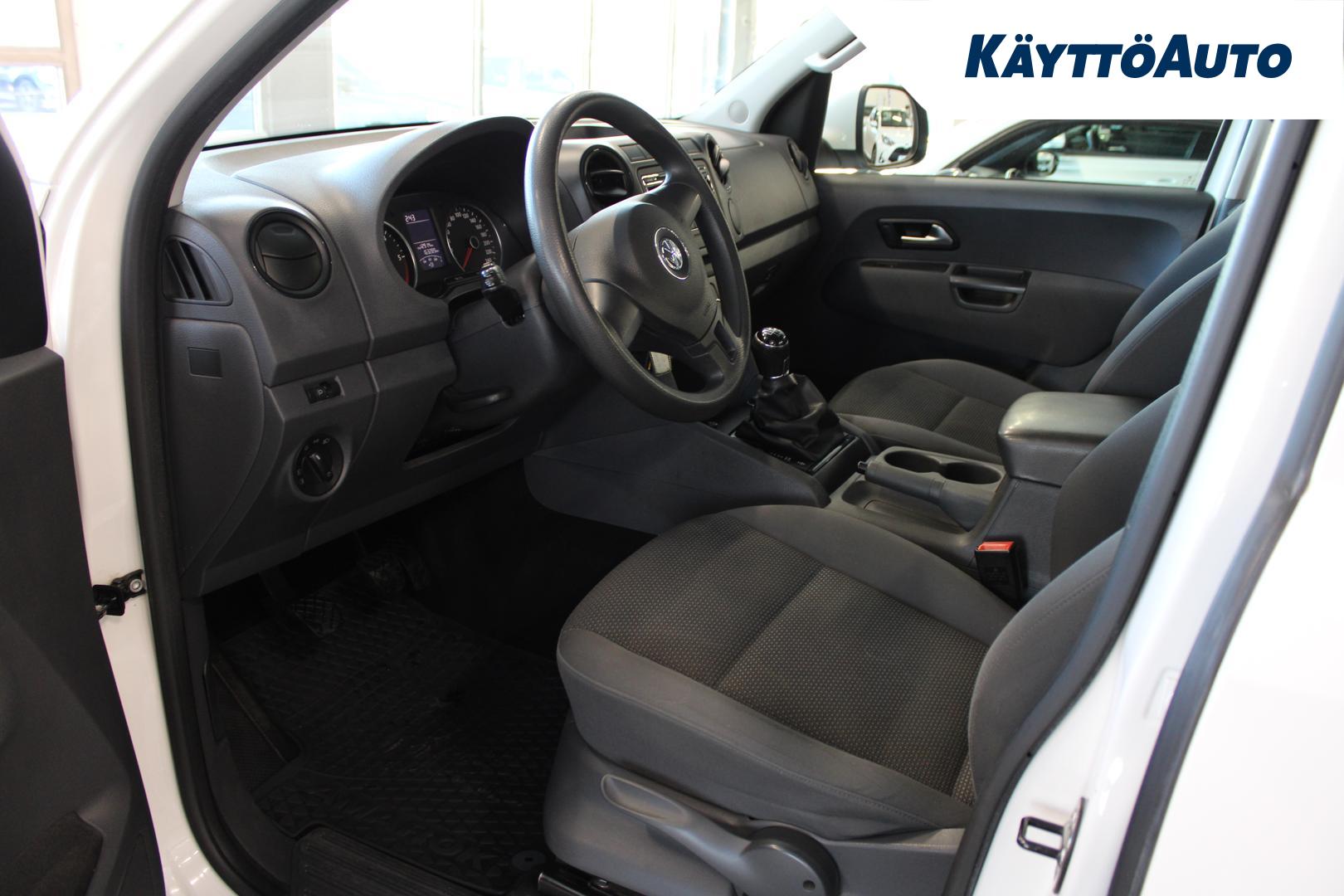 VOLKSWAGEN Amarok 2014