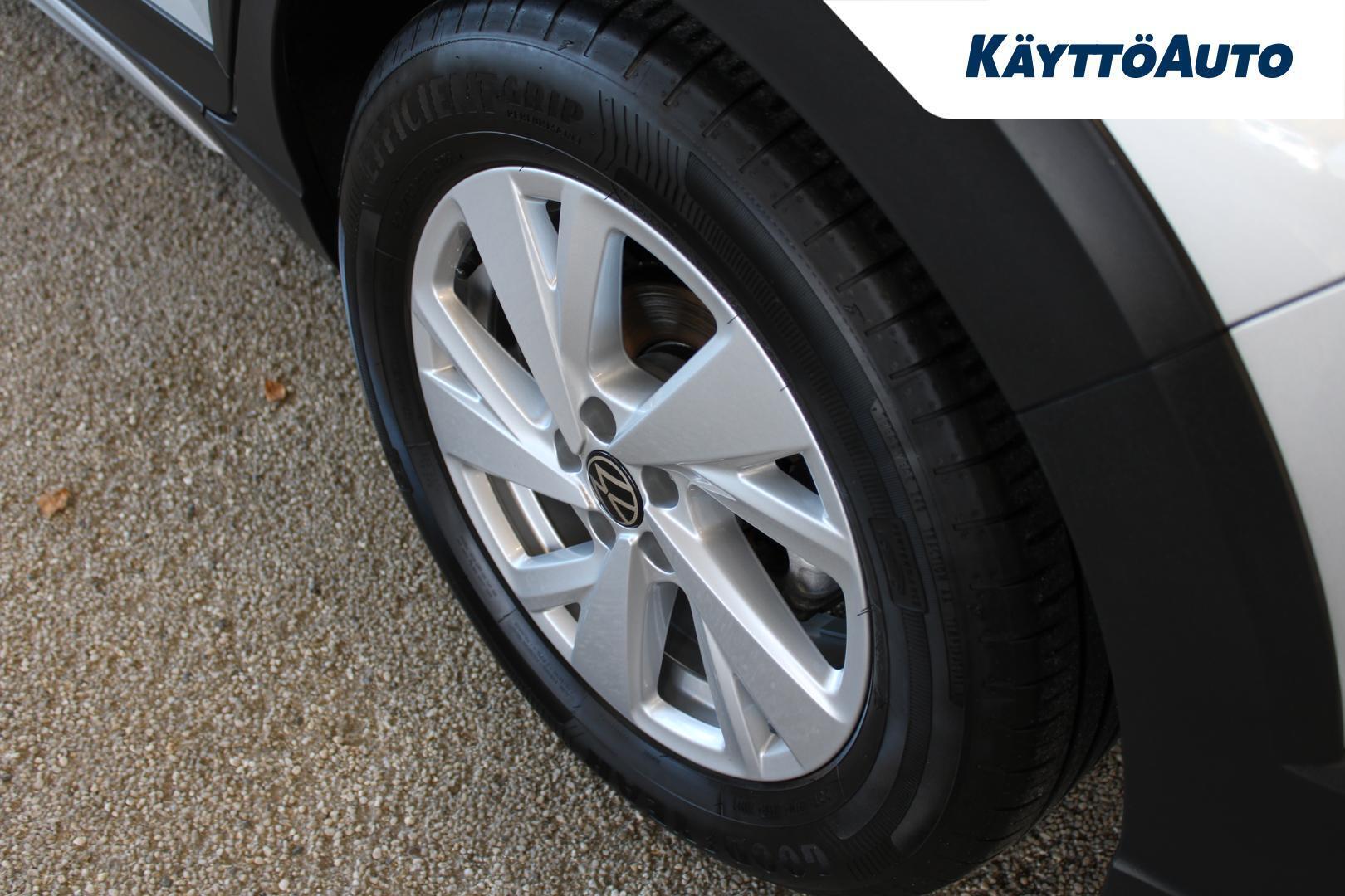 VOLKSWAGEN Taigo 19